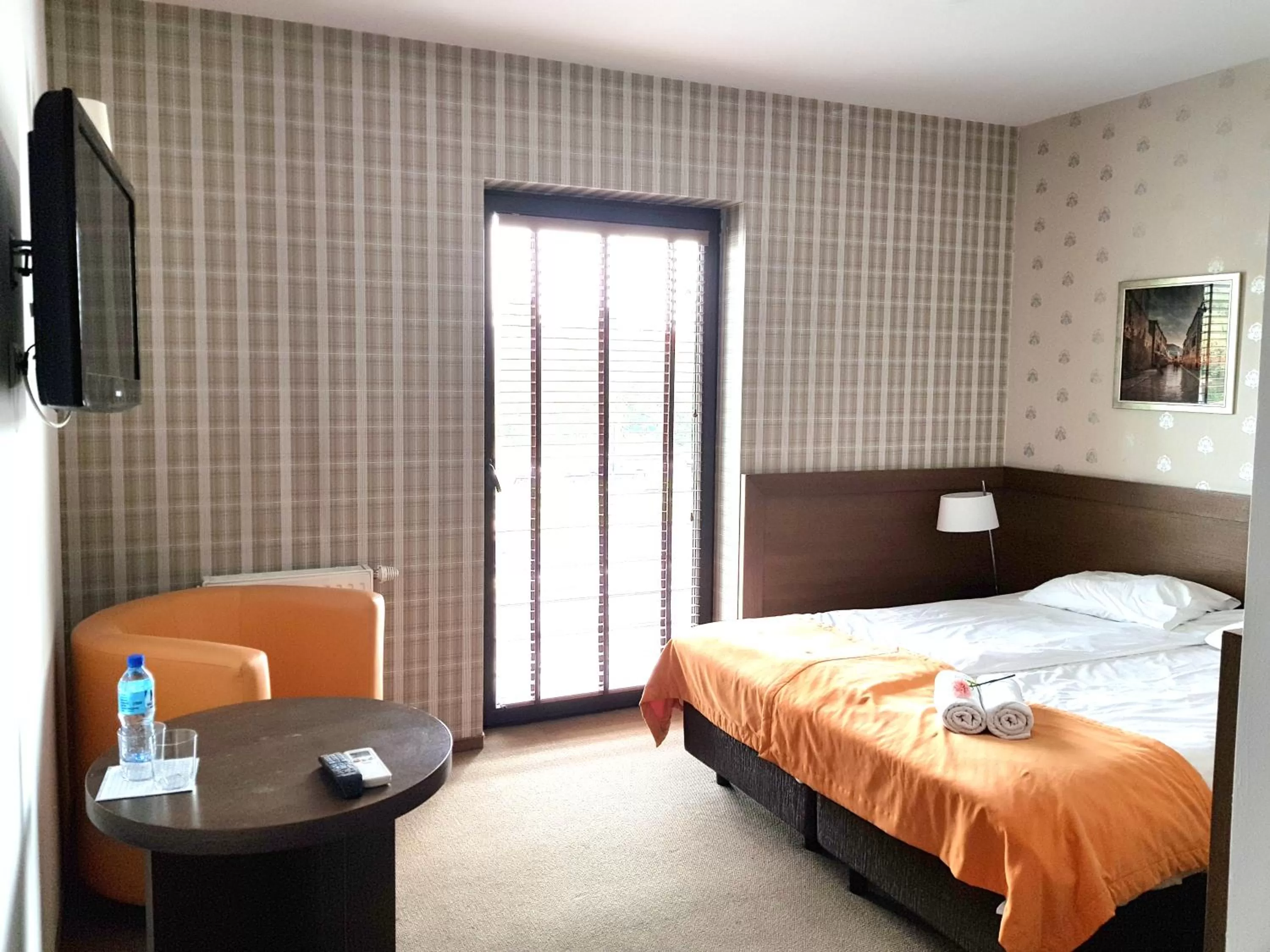 Photo of the whole room, Bed in Hotel Willowa