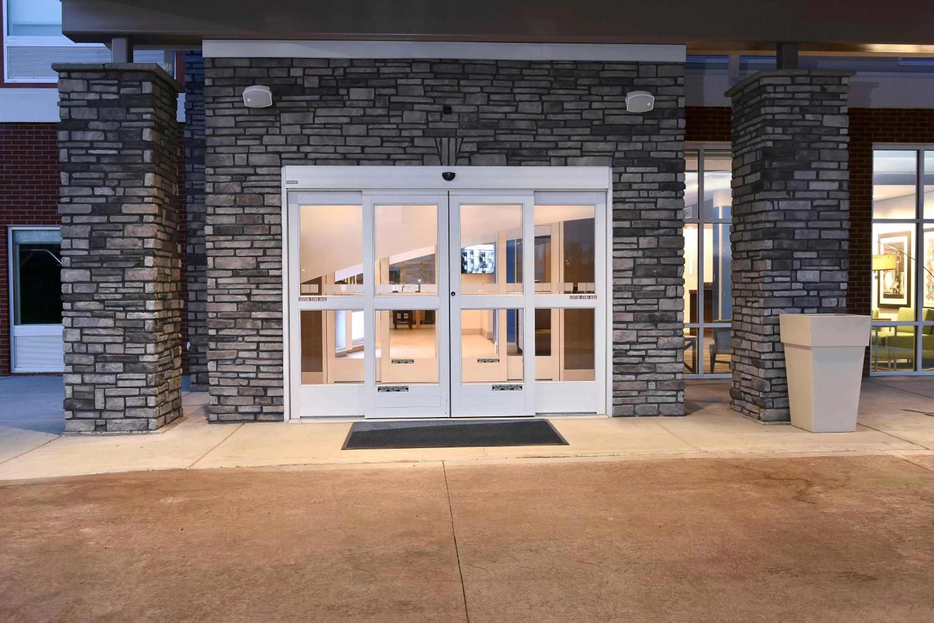 Holiday Inn Express & Suites - Madisonville by IHG