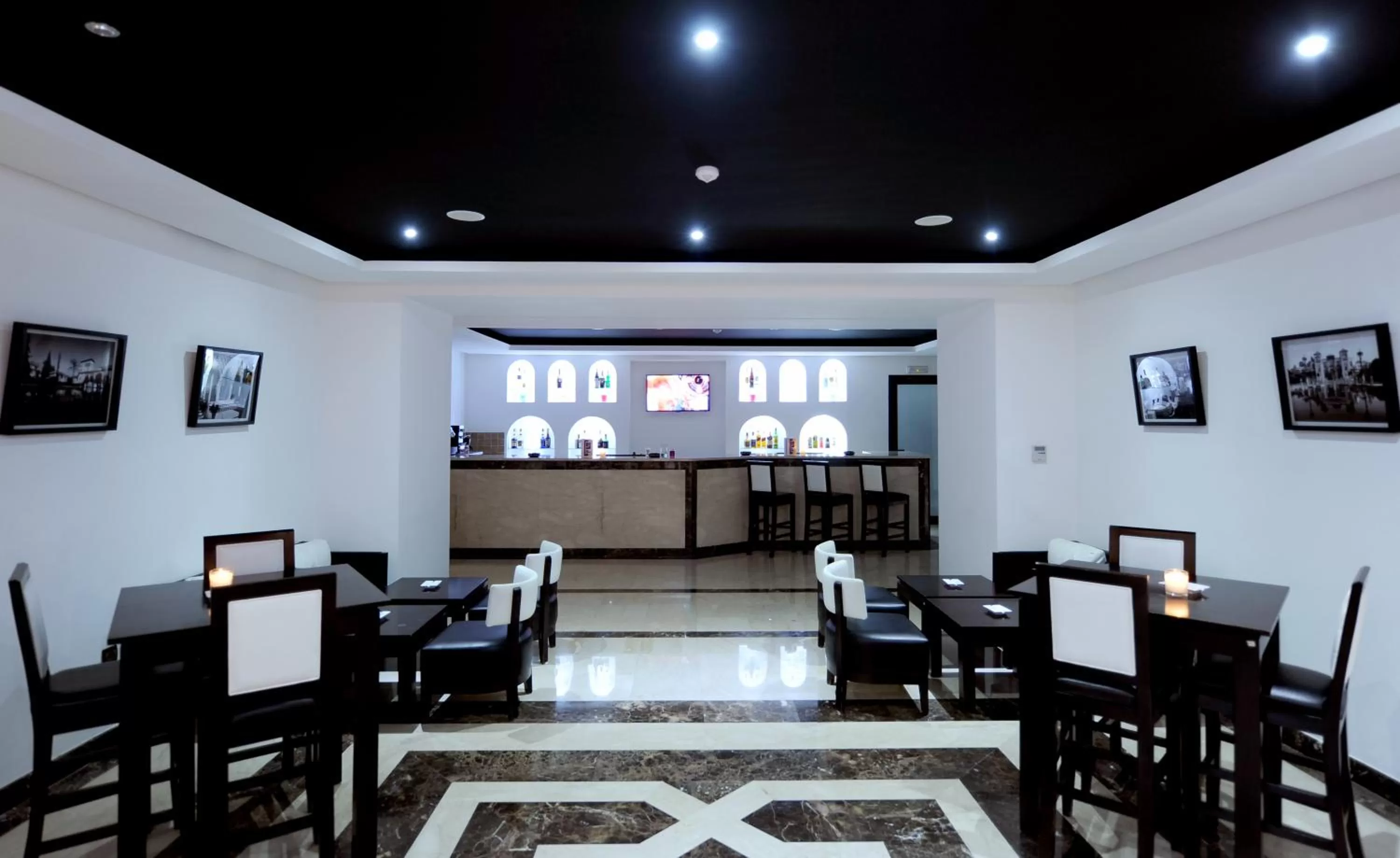 Restaurant/places to eat in Blue Sea Le Printemps