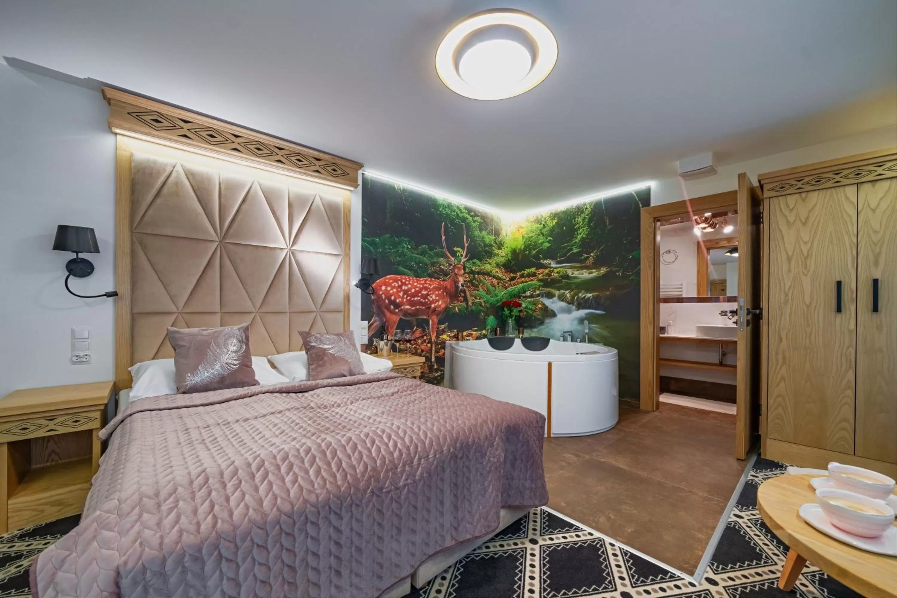 Shower, Bed in Serce Tatr Residence Zakopane - blisko Krupówek