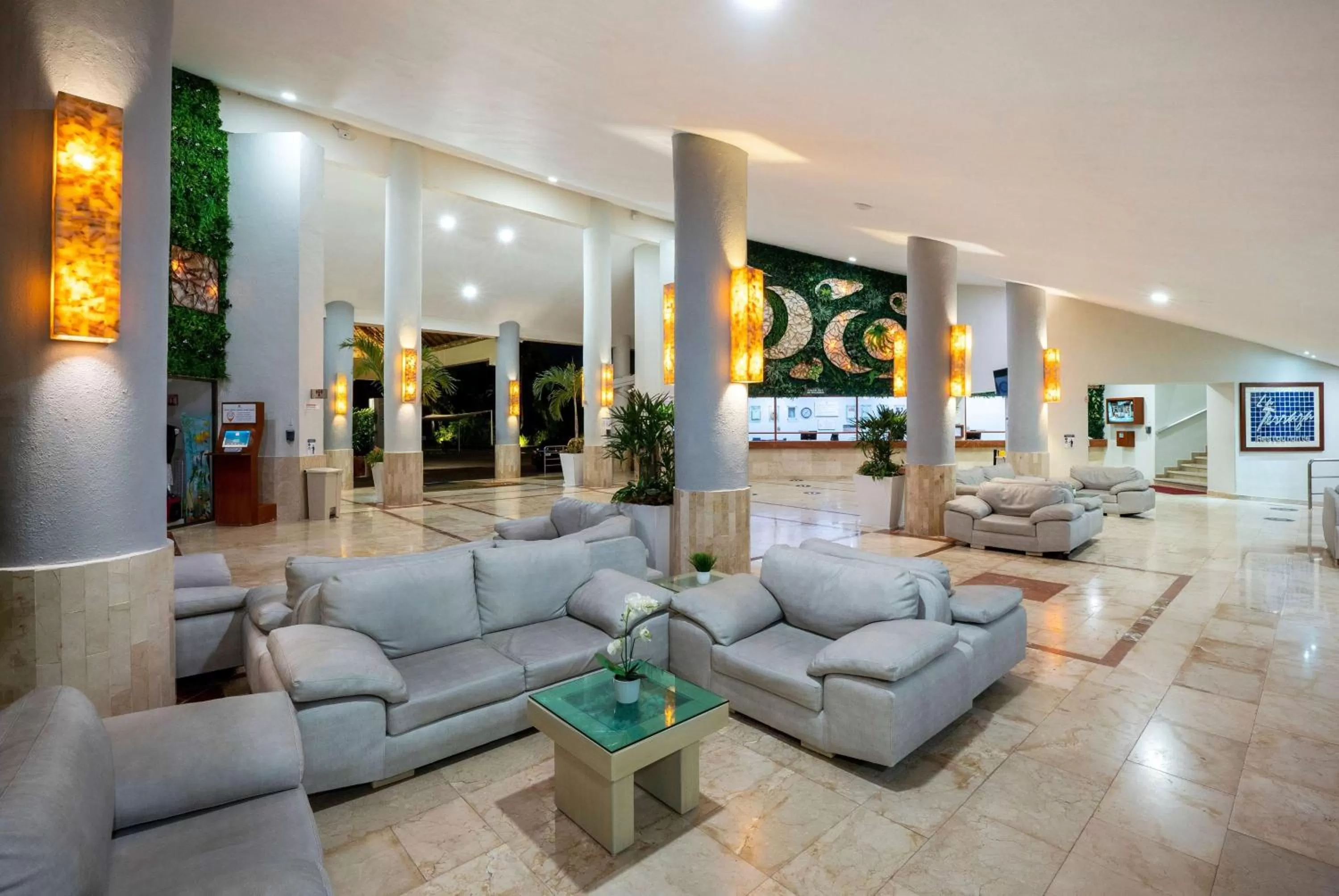 Lobby or reception in Viva Maya by Wyndham, A Trademark All Inclusive Resort