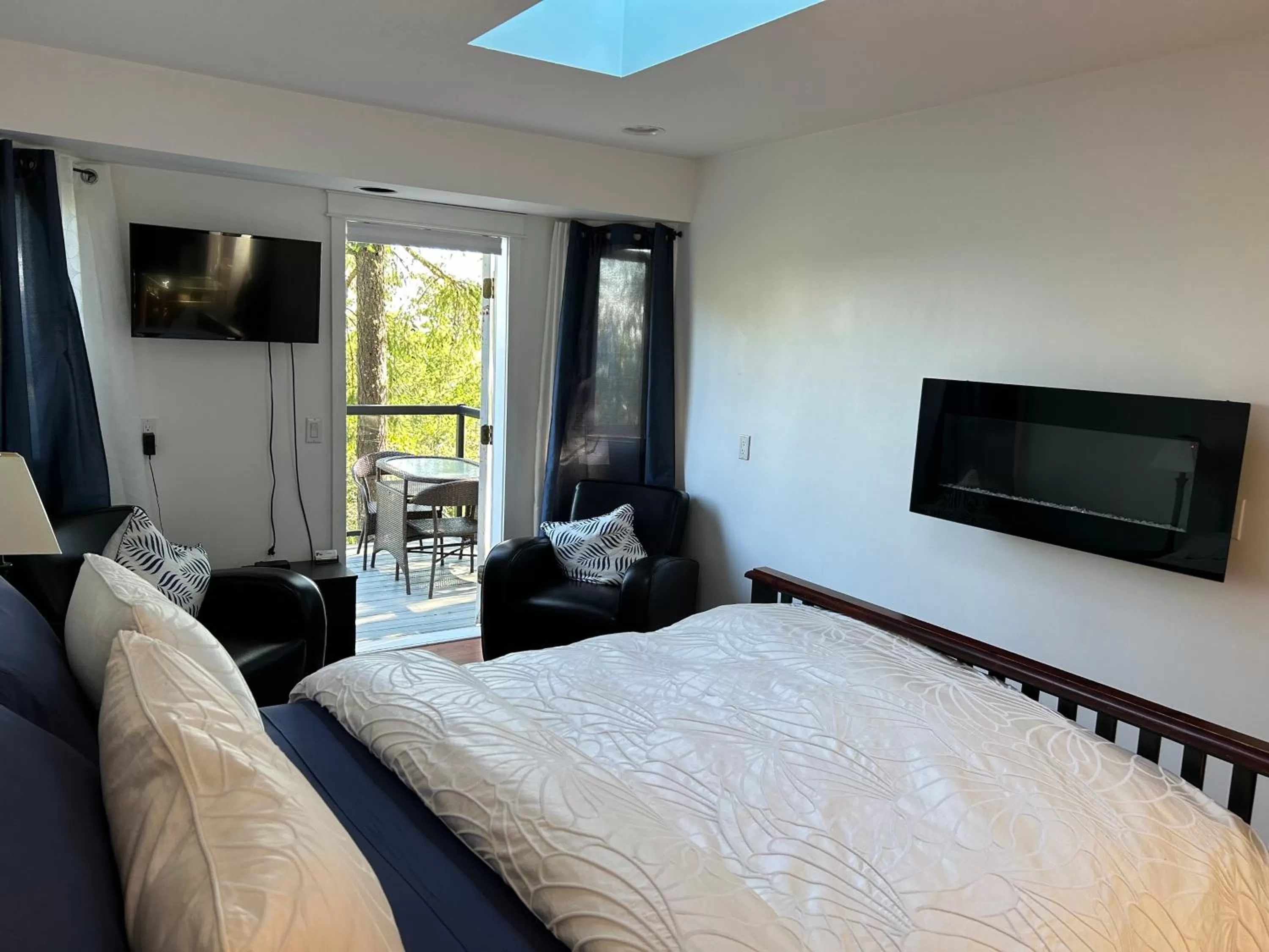 Bed in Armand Heights