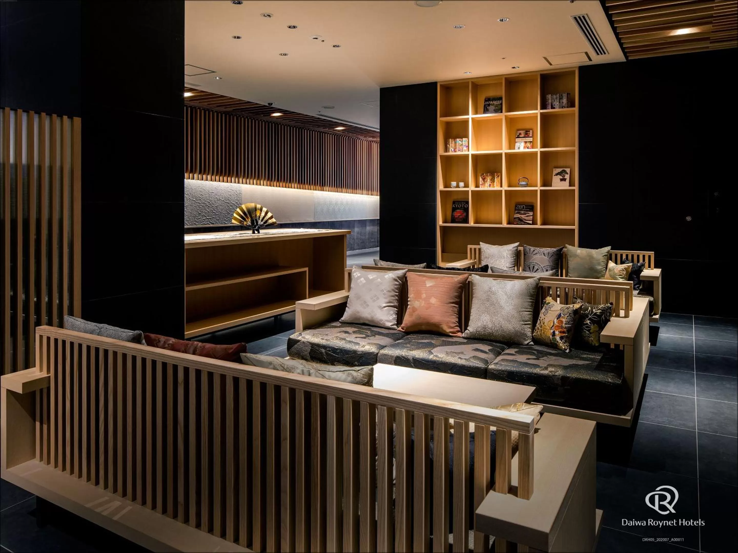 Lobby or reception in Daiwa Roynet Hotel Kyoto Ekimae PREMIER