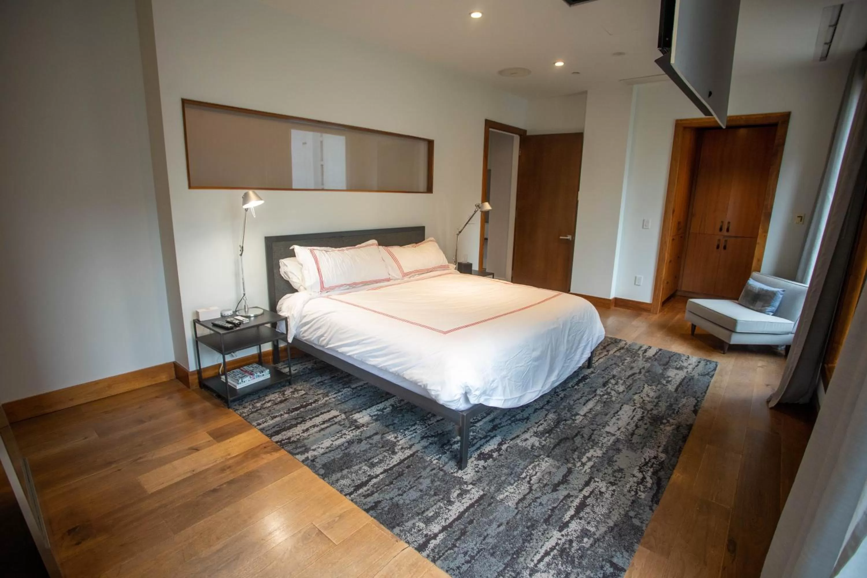 Bedroom, Bed in Lexington Plaza Hotel