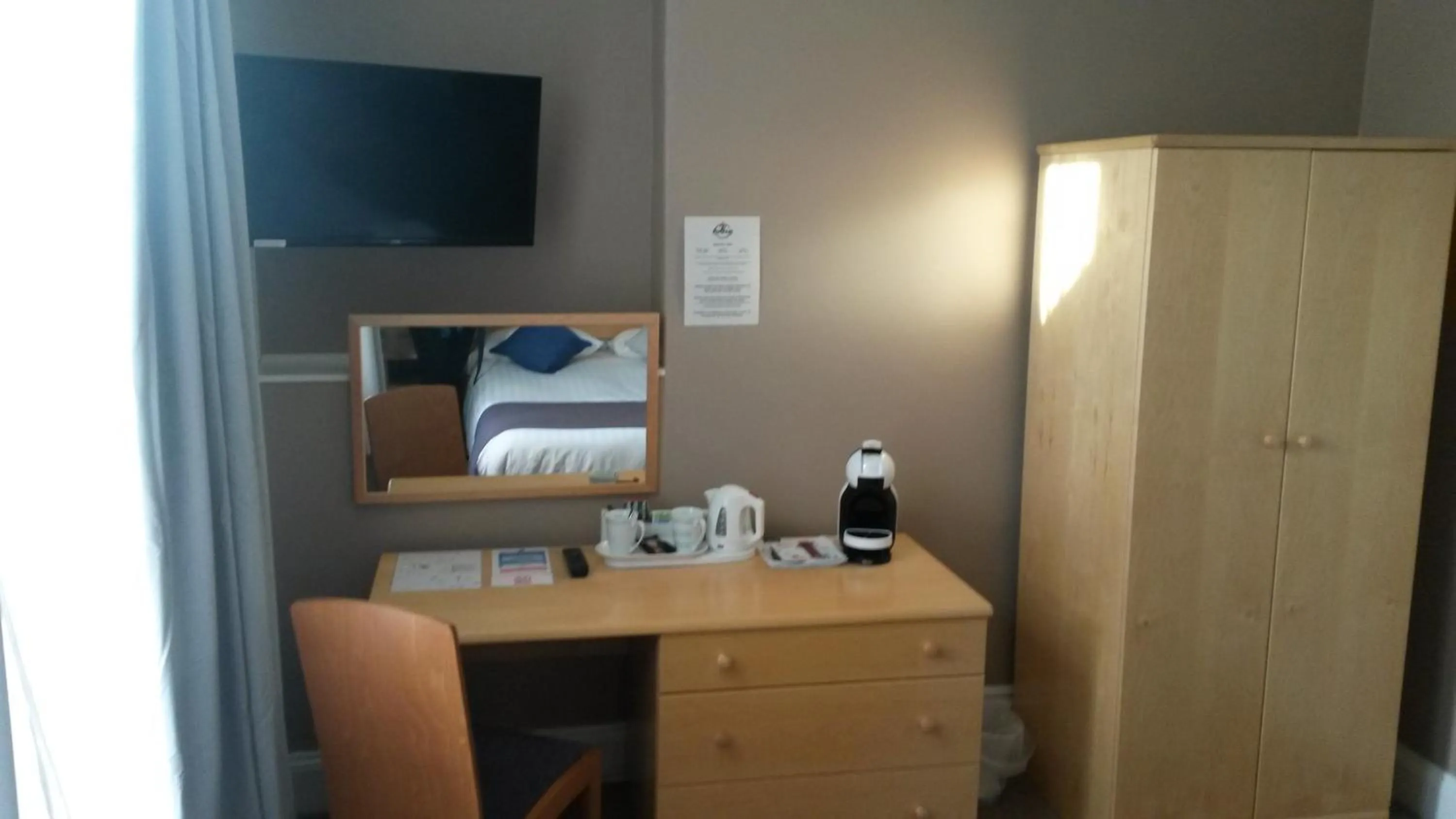 Coffee/tea facilities in The Avenue Hotel