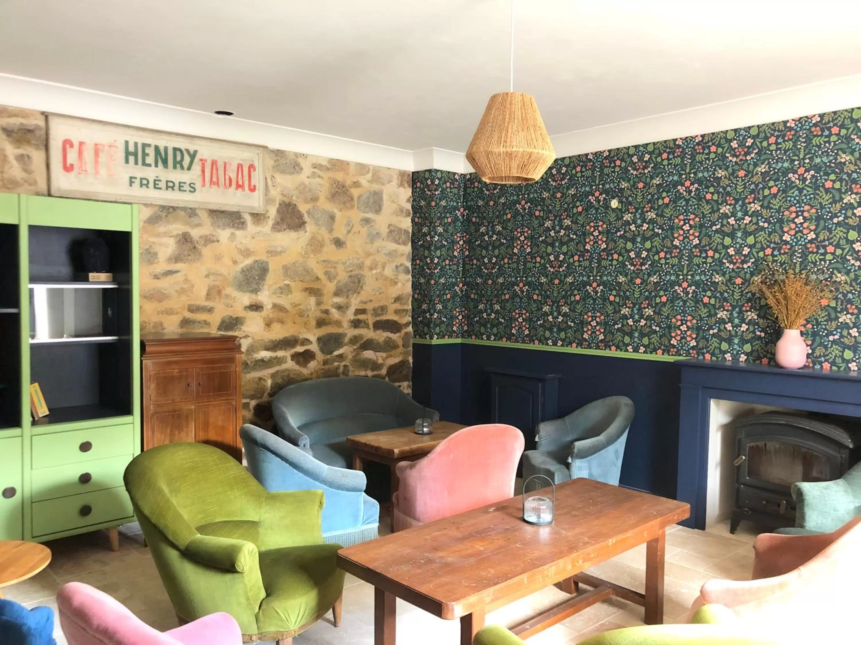 Property building in Fleurs de lin