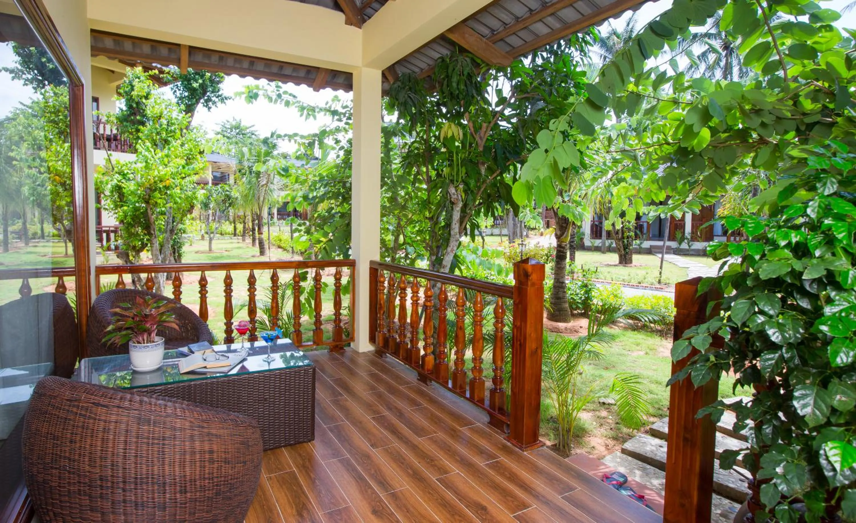 Balcony/Terrace in Elwood Premier Resort Phu Quoc