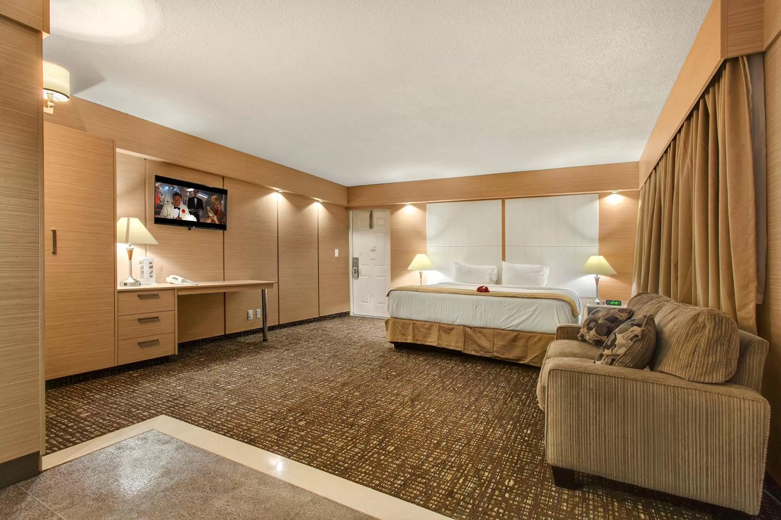 Photo of the whole room, Bed in Ocean Beach Palace