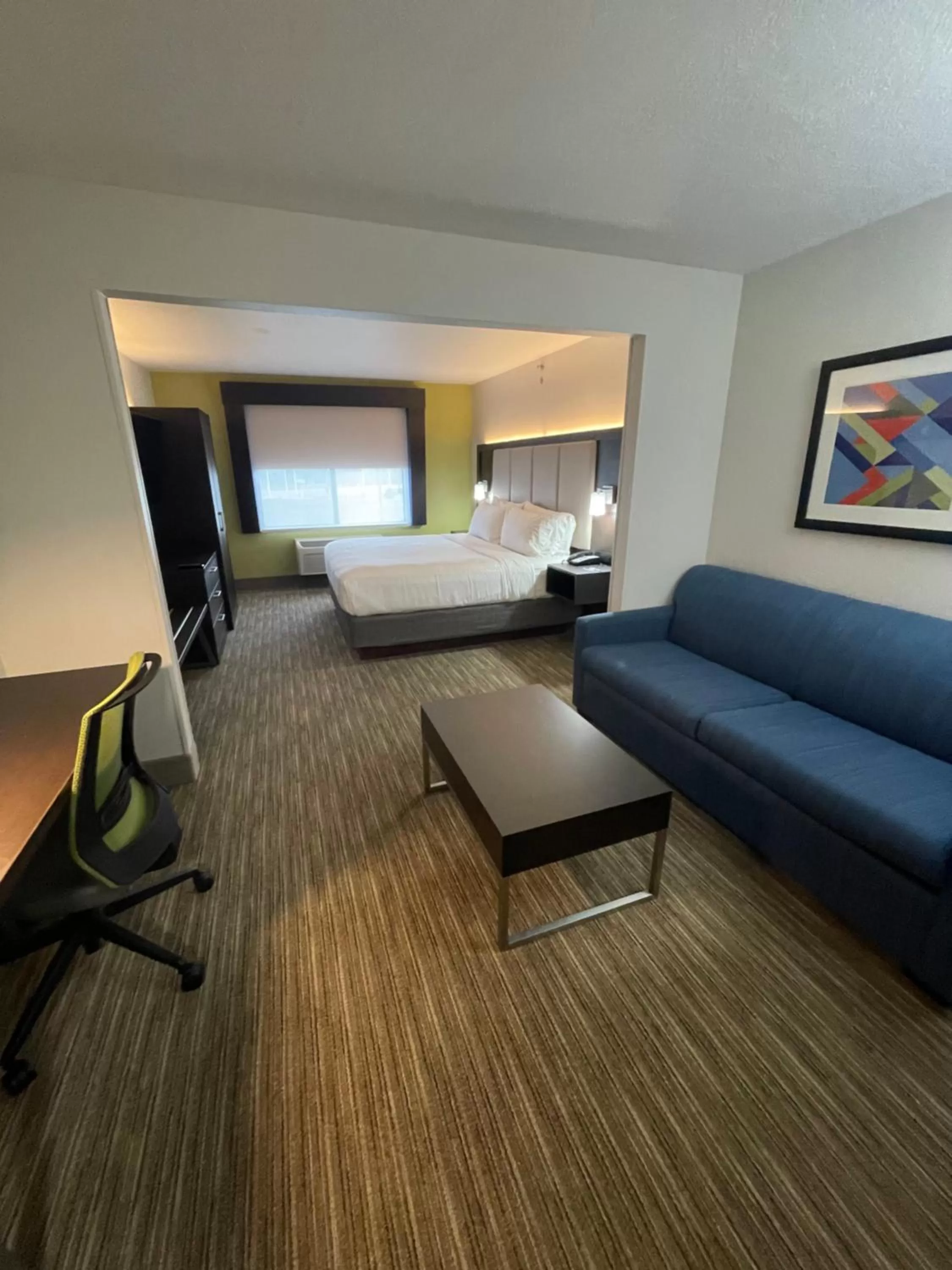 Bed in Holiday Inn Express Hotel & Suites Las Vegas NM by IHG