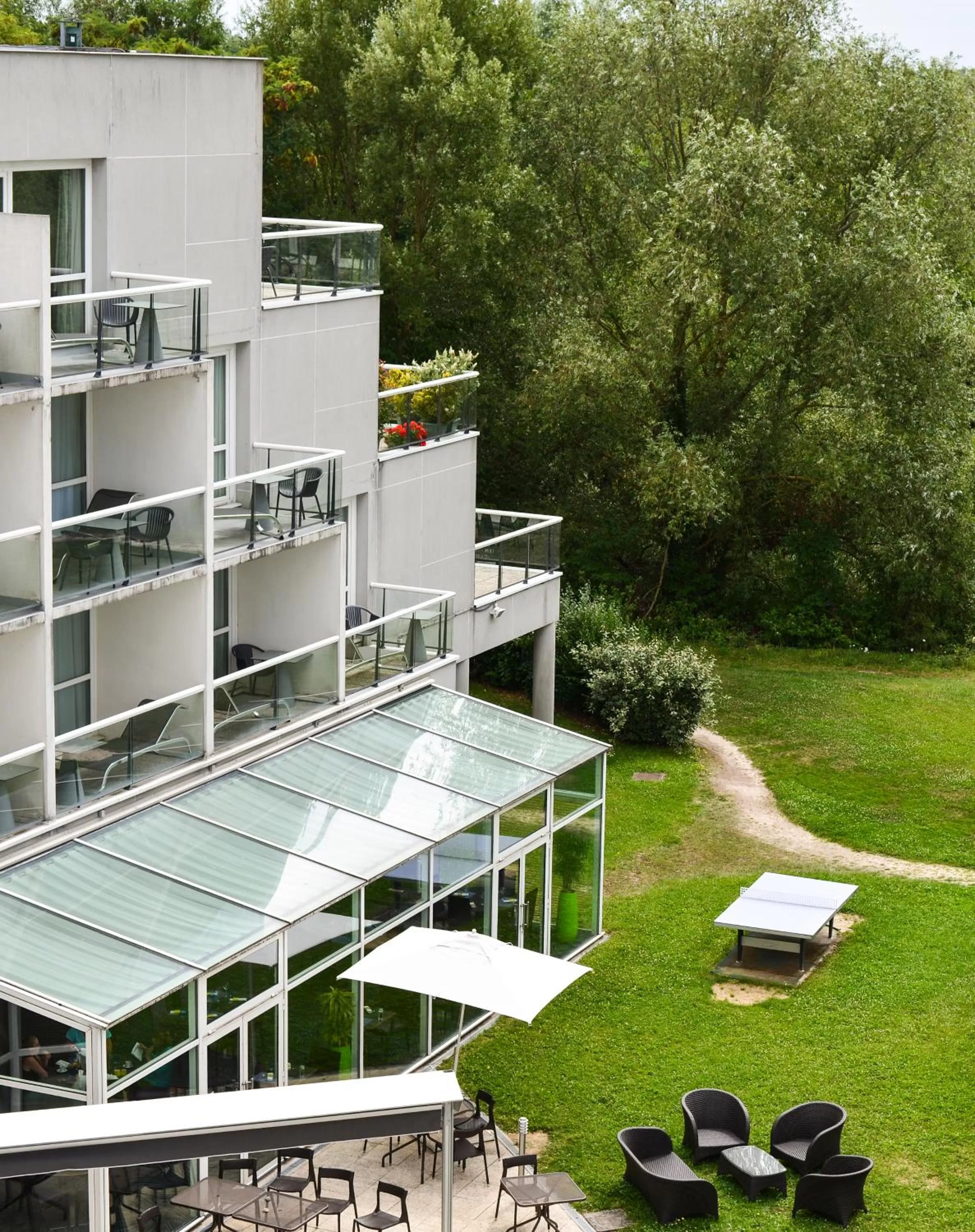 Garden in Novotel Senart Golf De Greenparc