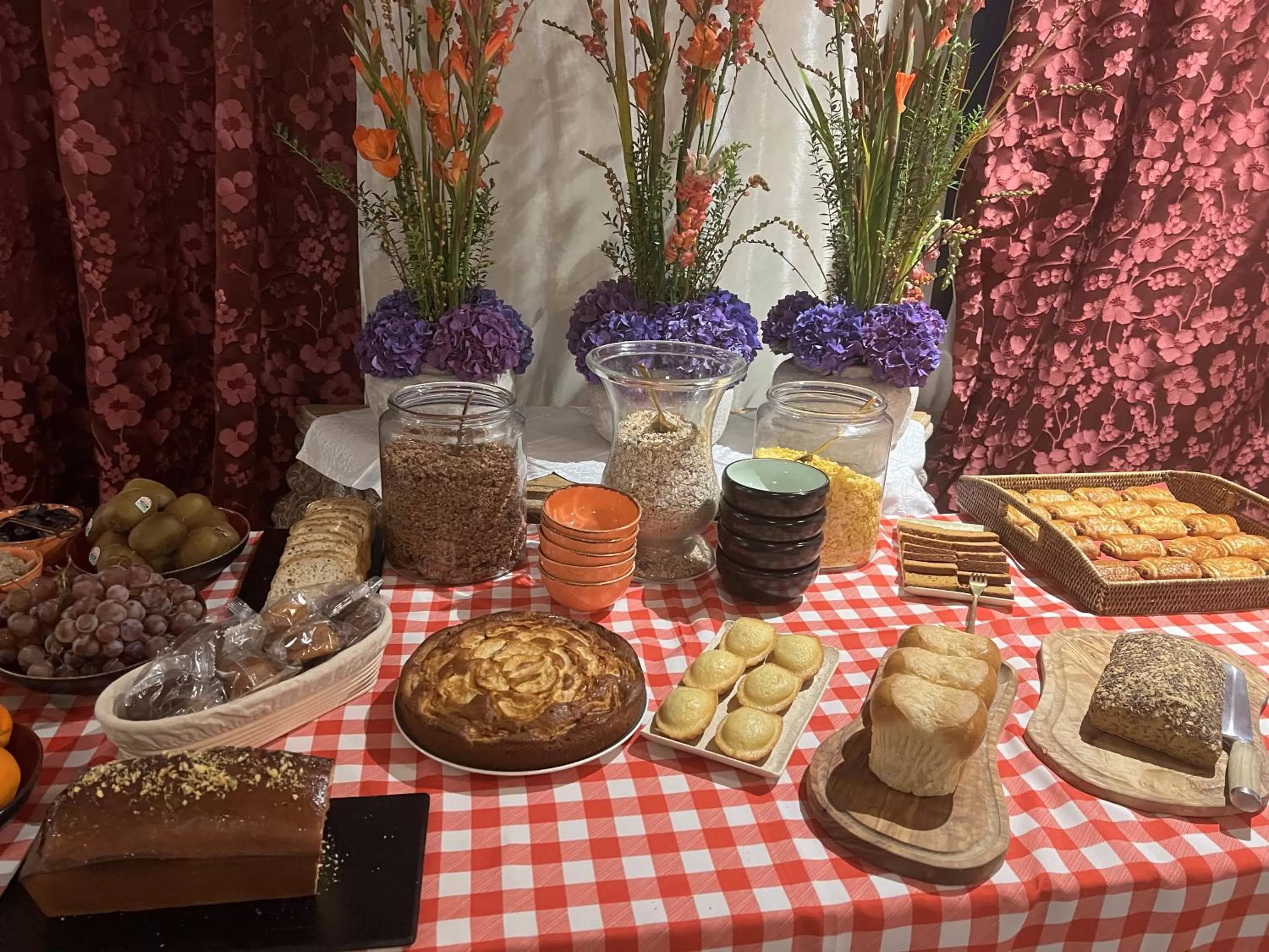 Breakfast in Le Petit Palais D'Aglae