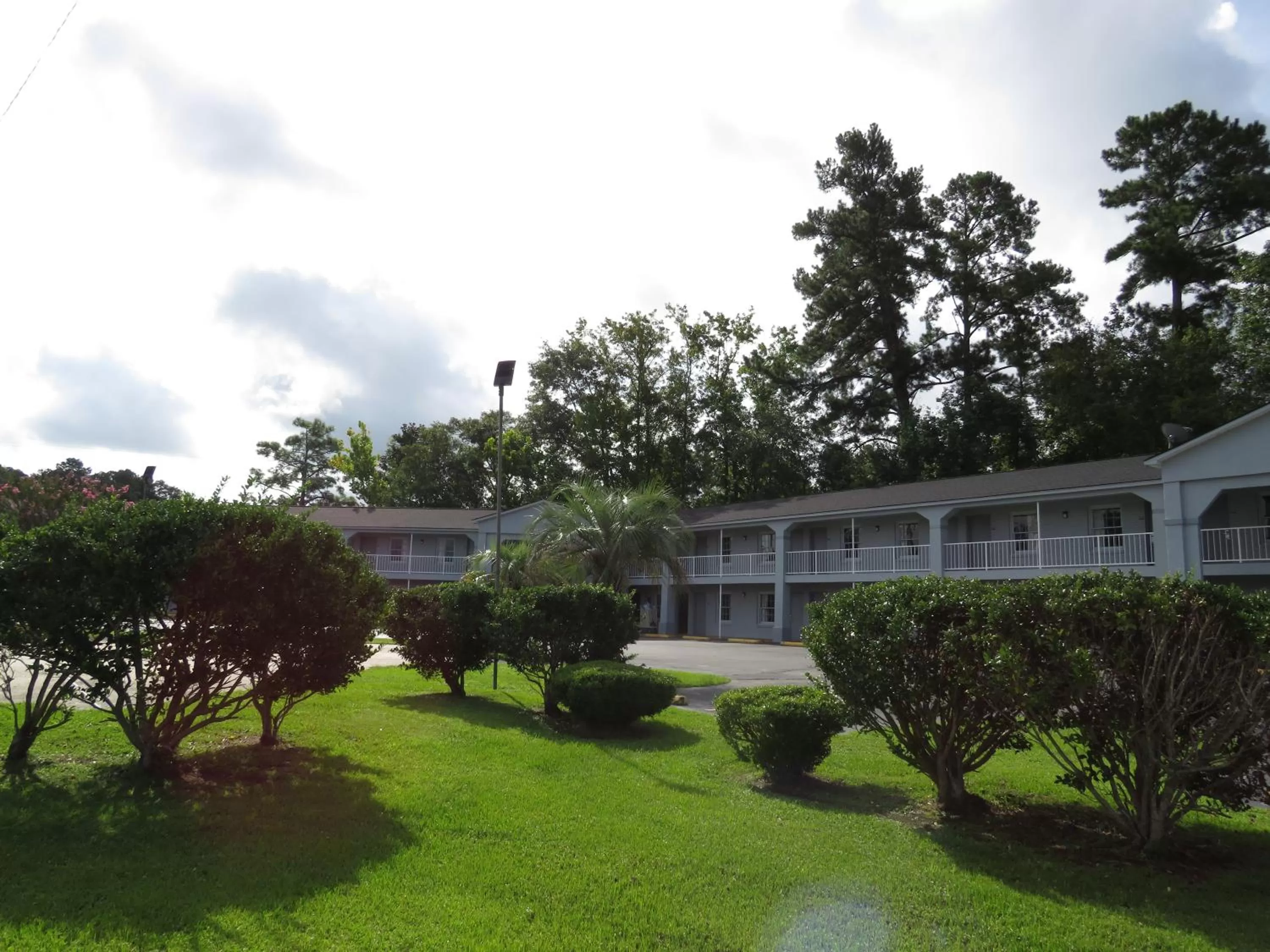 Garden view in Travelodge by Wyndham Walterboro