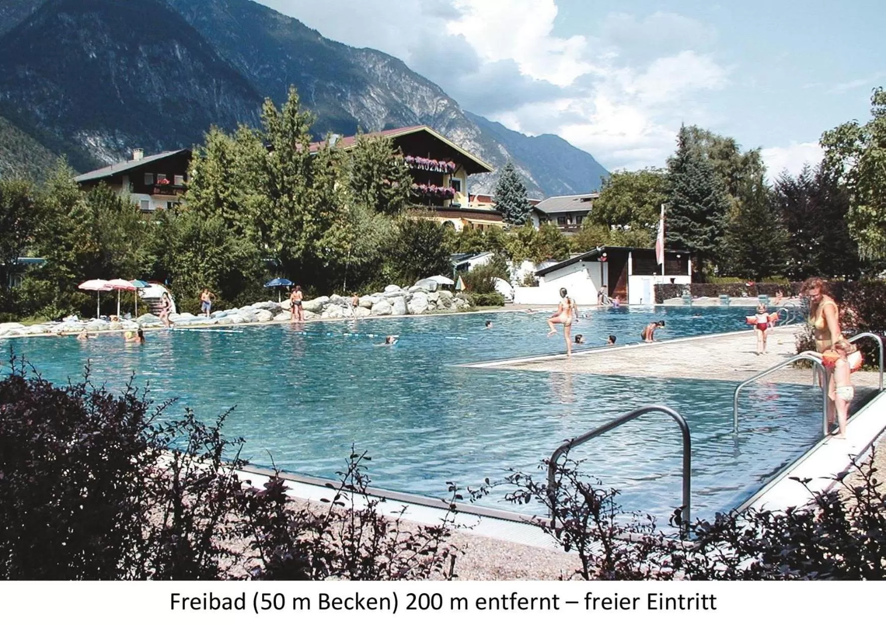 Swimming Pool in Hotel Enzian