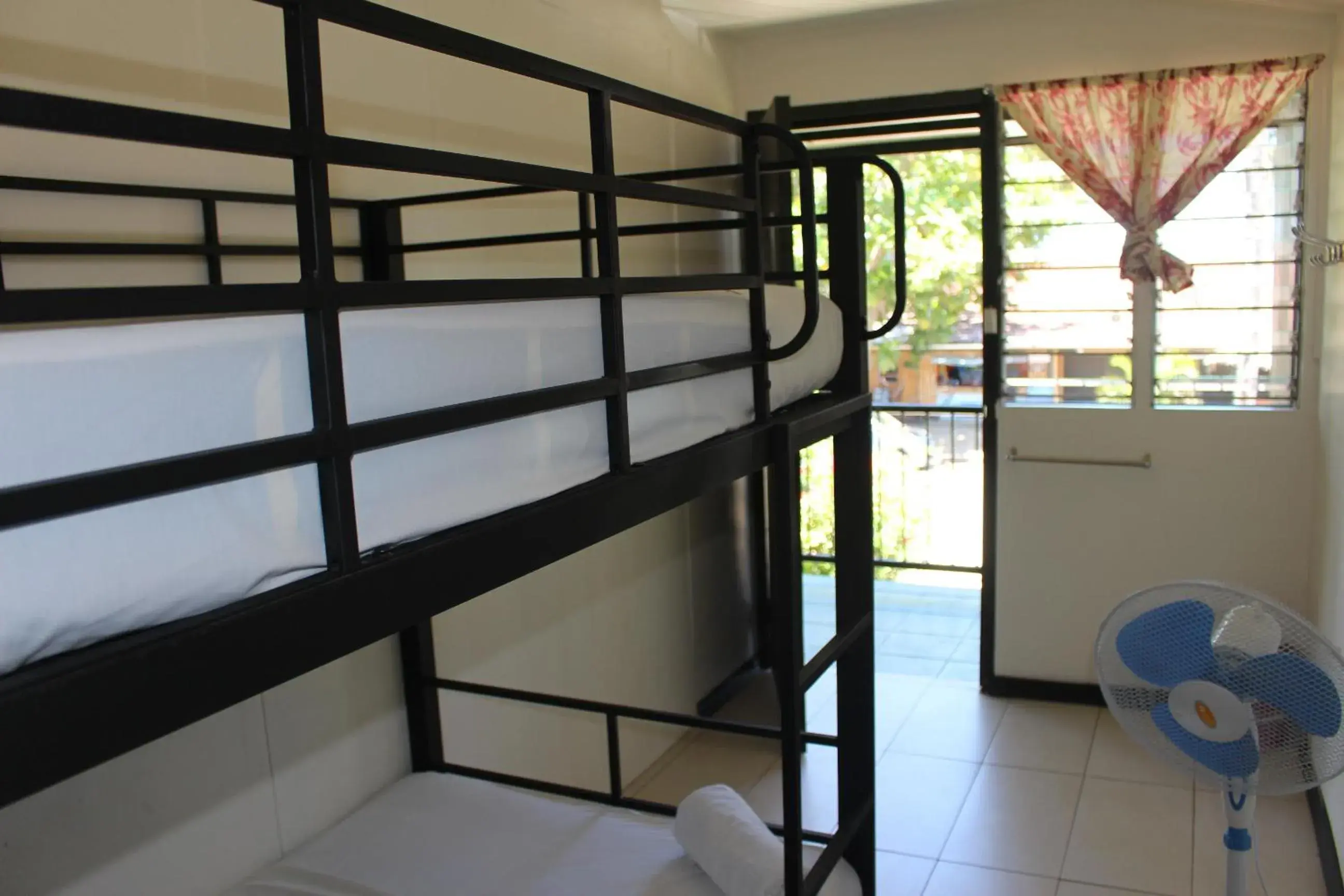 Budget Twin Room in Bamboo Backpackers Budget Twin Room in Bamboo Backpackers