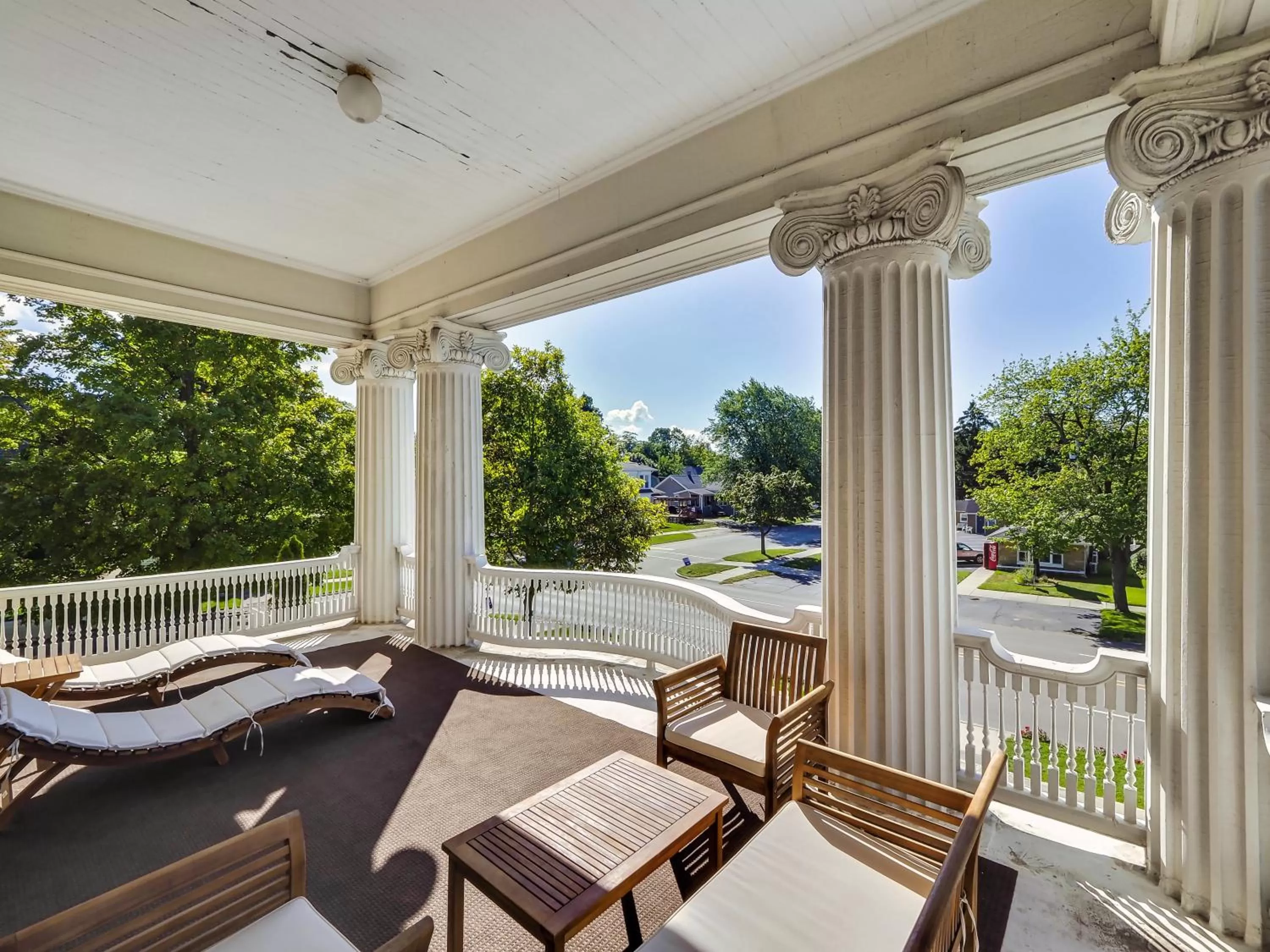 Balcony/Terrace in Cartier Mansion