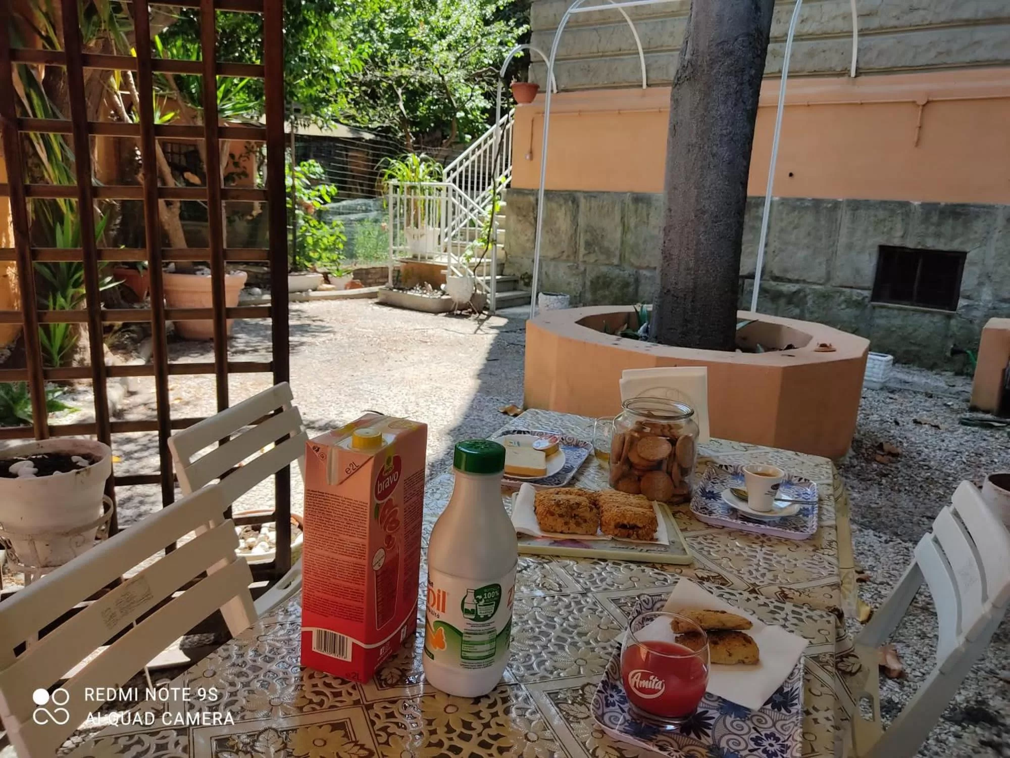 Restaurant/places to eat in Tucci's Roma Guest House