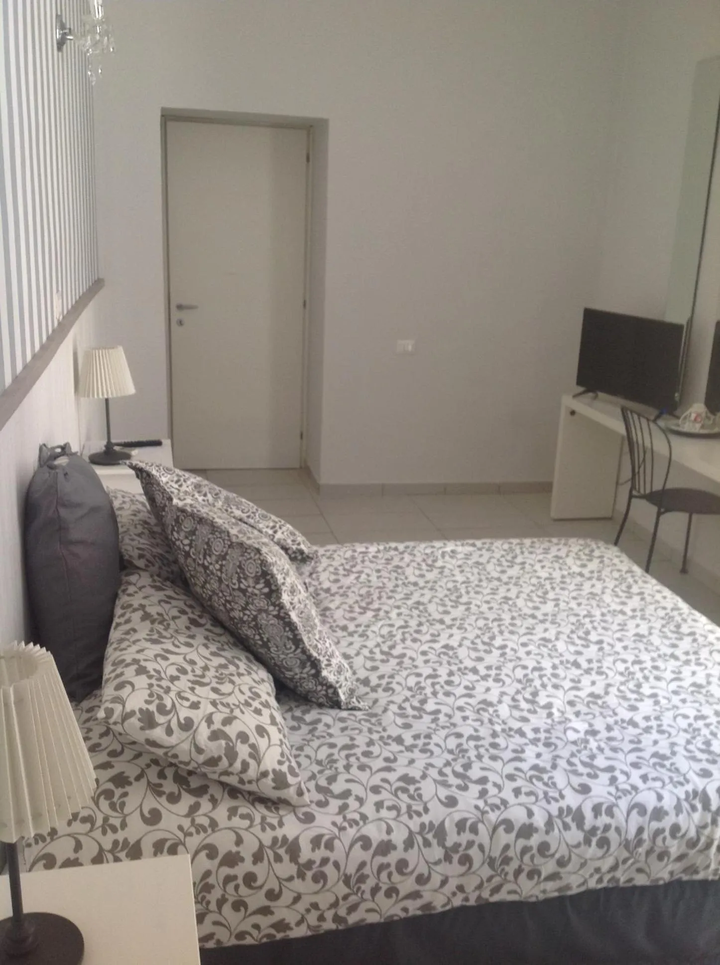 Photo of the whole room, Bed in B&B Dei Decumani