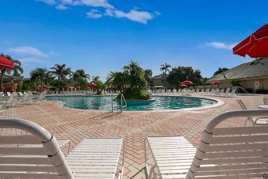 Swimming pool in Silver Lake Resort