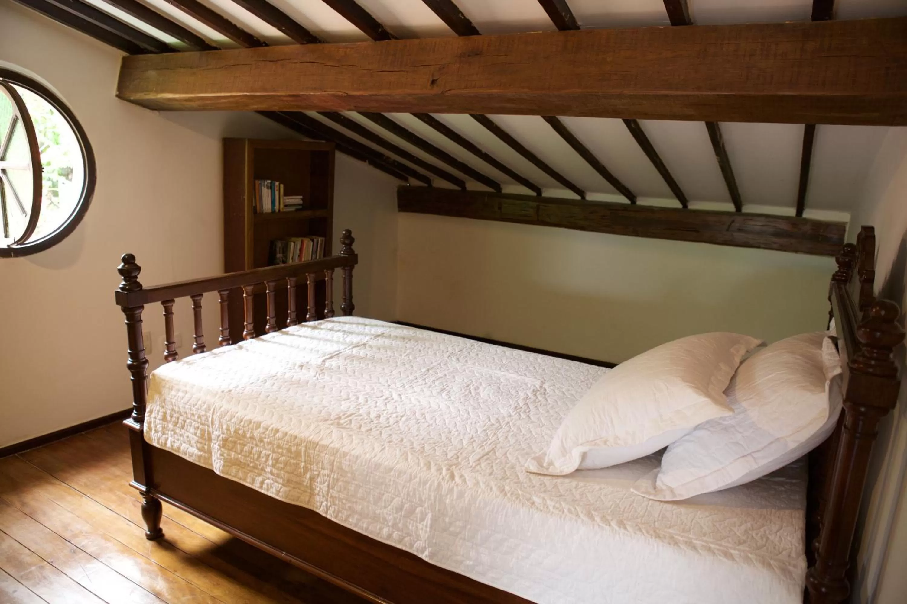 Photo of the whole room, Bed in Irradiante