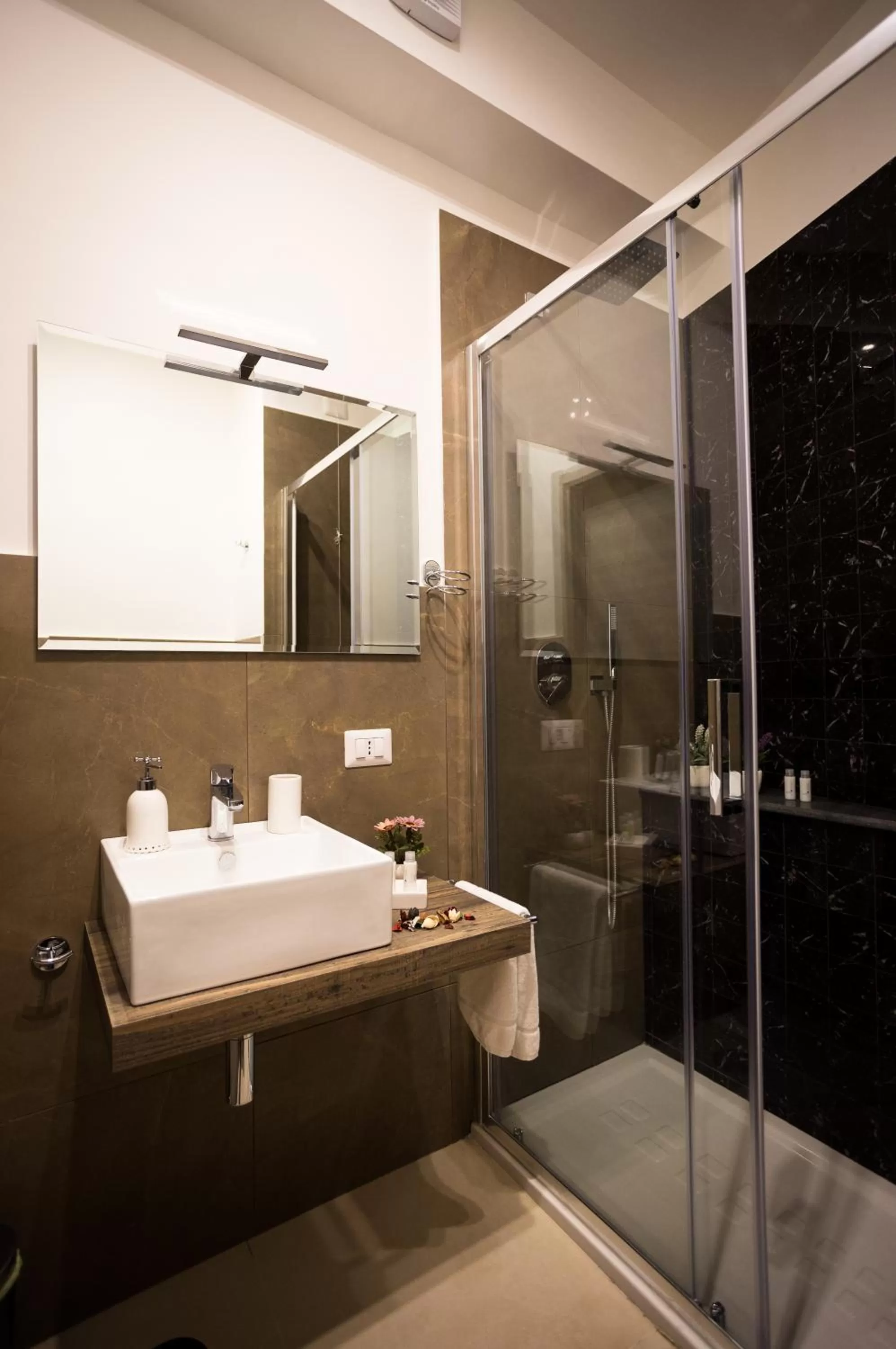 Shower in B&B Depretis19