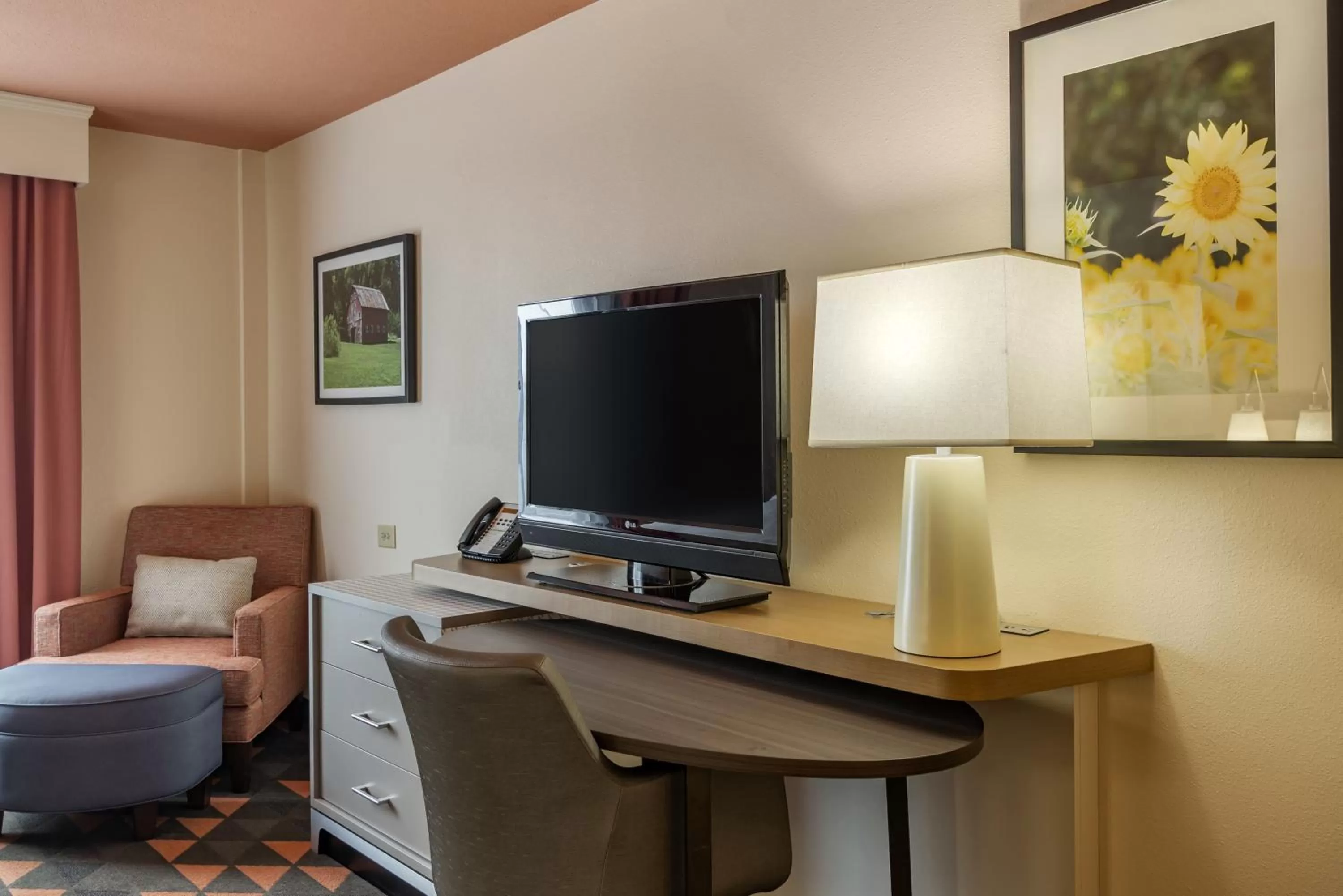 Holiday Inn Atlanta-Gas South Arena Area by IHG