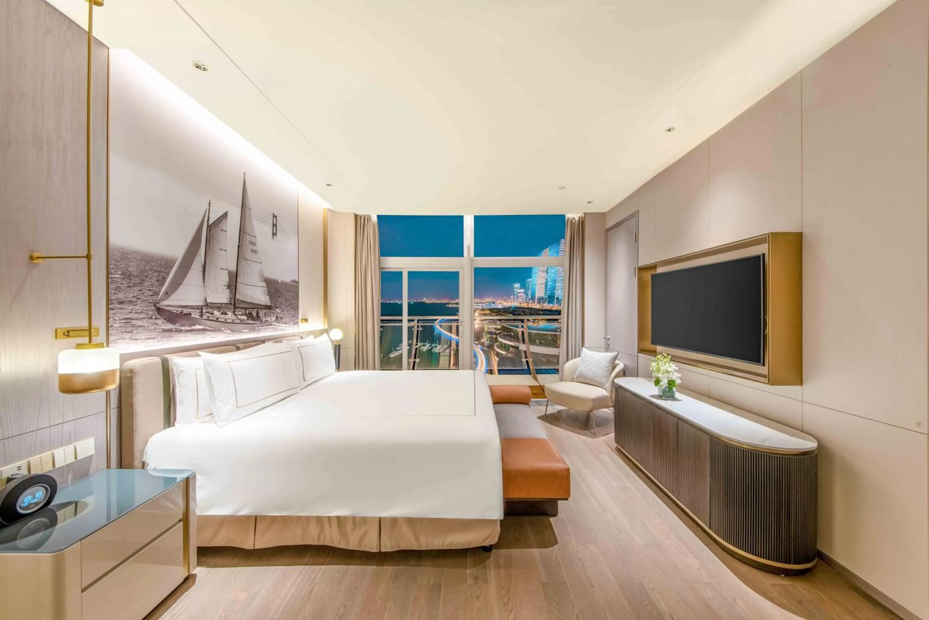 Photo of the whole room, Bed in Crowne Plaza Suzhou by IHG