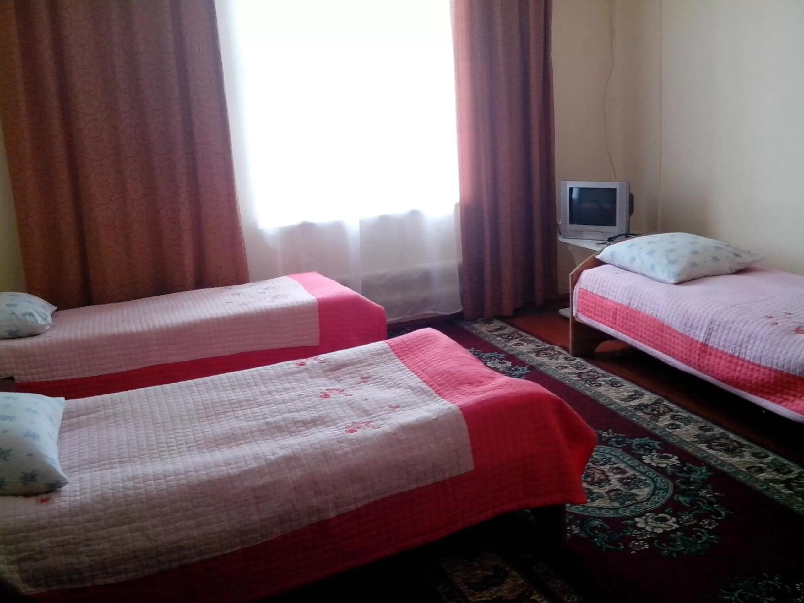 Photo of the whole room, Bed in Otel Issyk-Kul Karakol