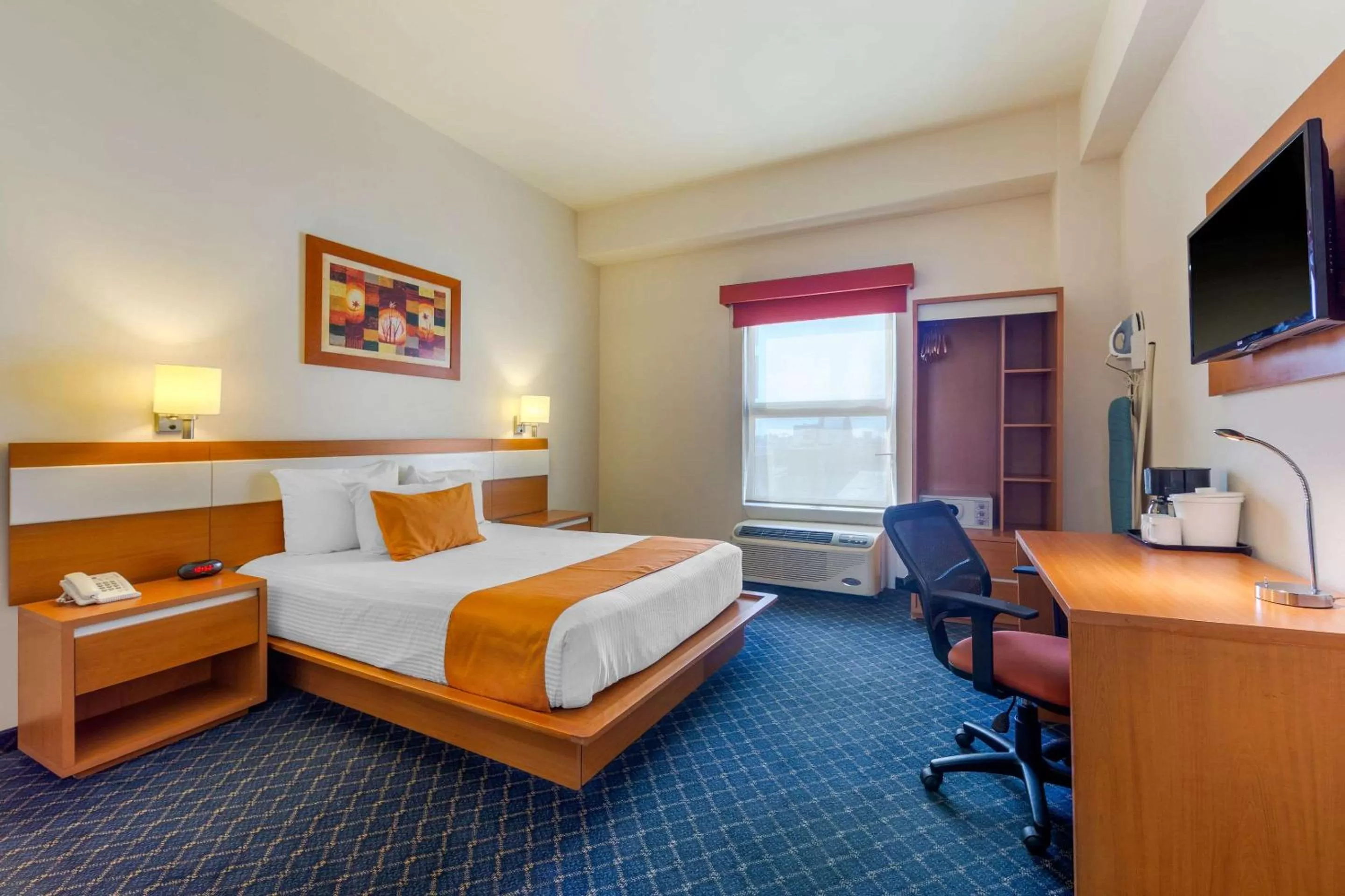 Photo of the whole room in Sleep Inn Torreon