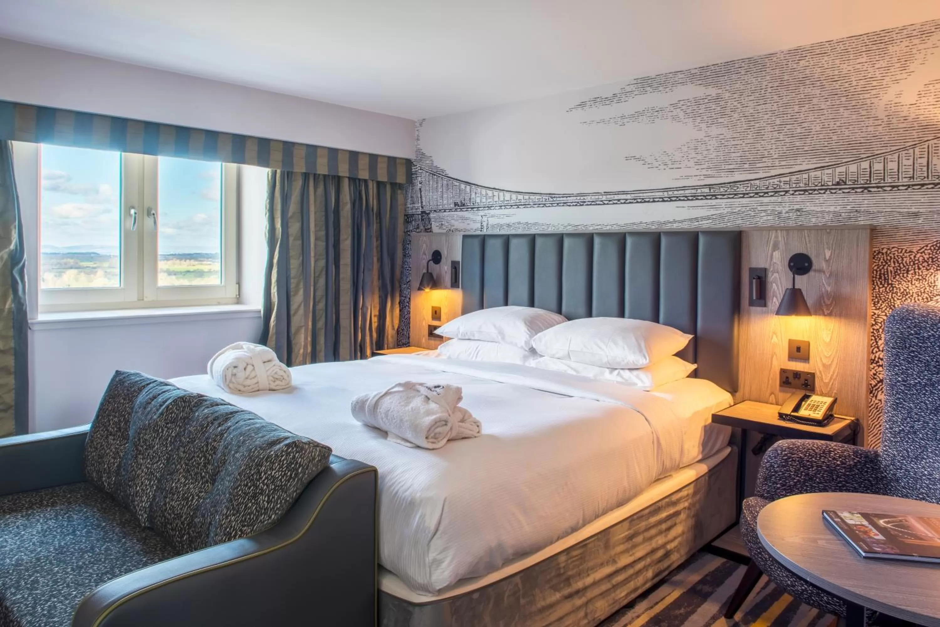 Bedroom, Bed in DoubleTree by Hilton Bristol South - Cadbury House