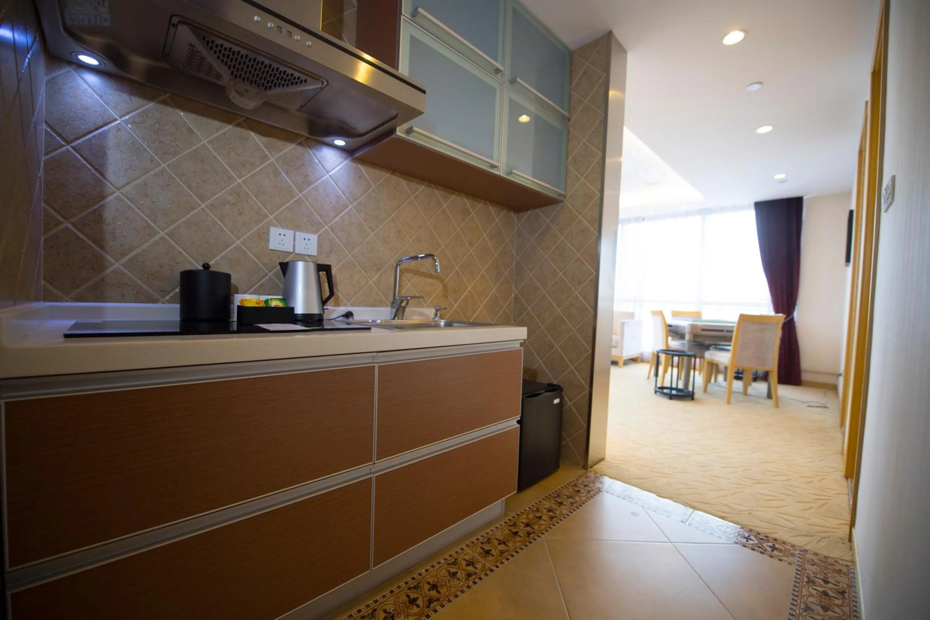 Kitchen or kitchenette in Suzhou Sun Plaza Hotel