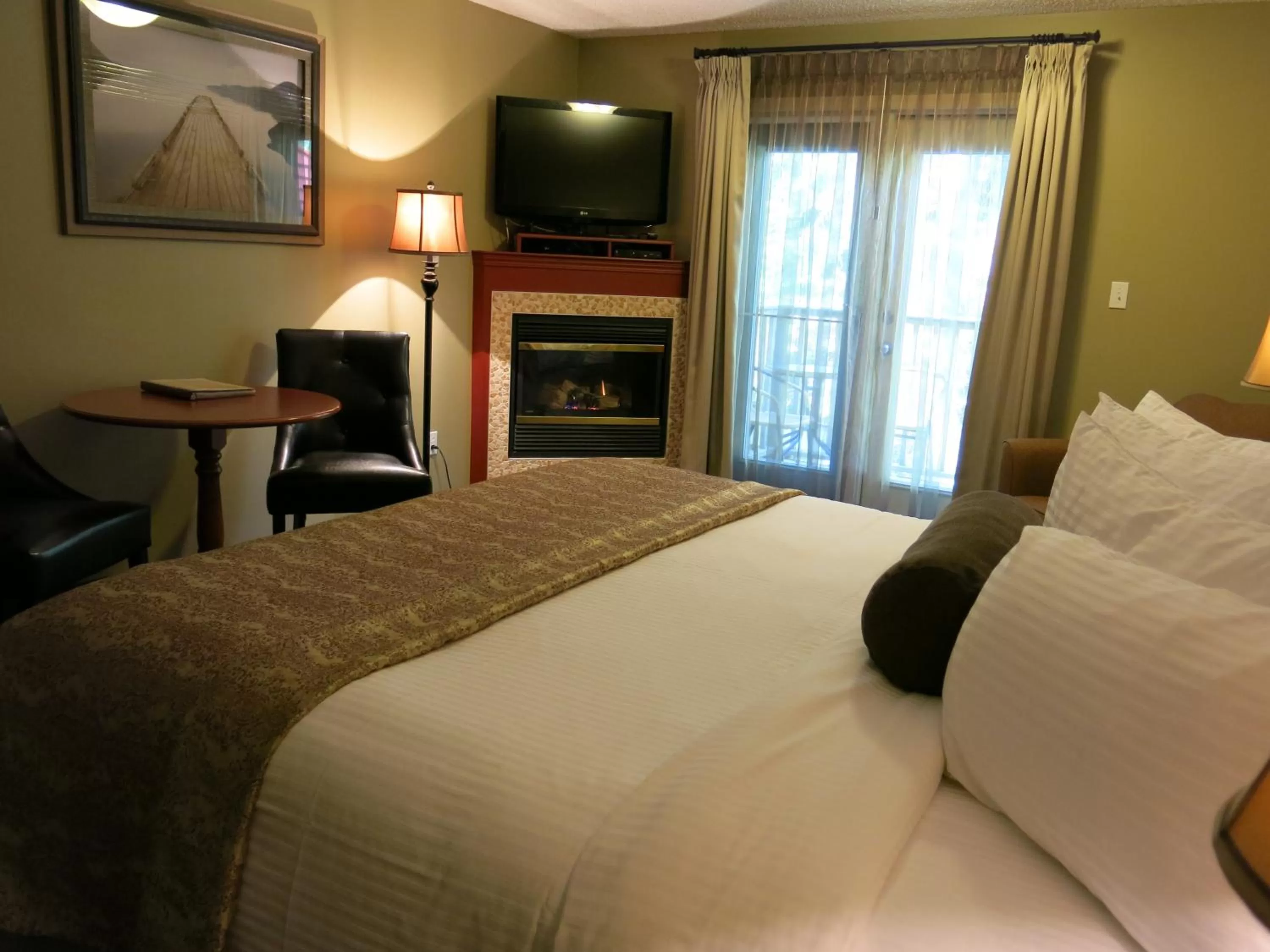 Bedroom, Bed in Village Creek Country Inn