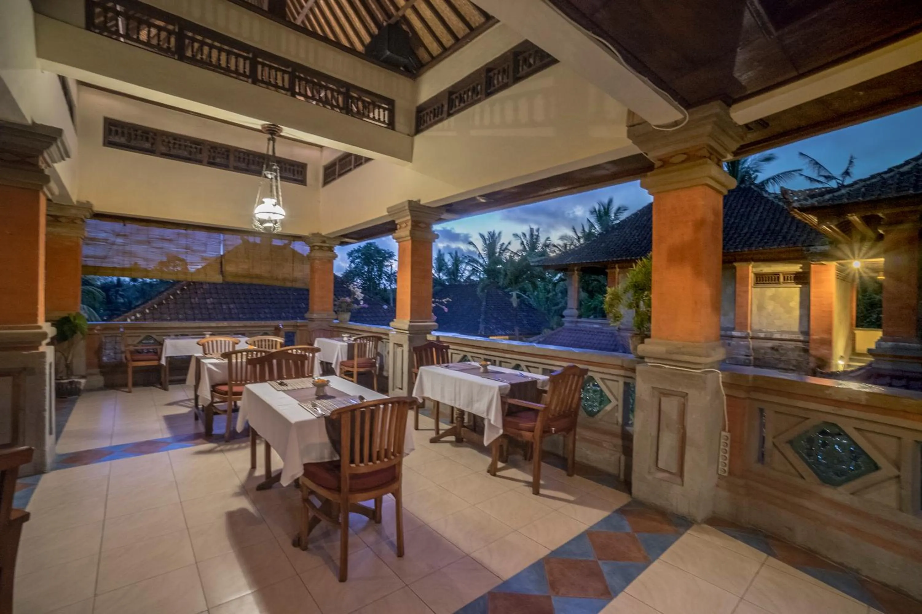 Restaurant/places to eat in Nick's Hidden Cottages by Mahaputra