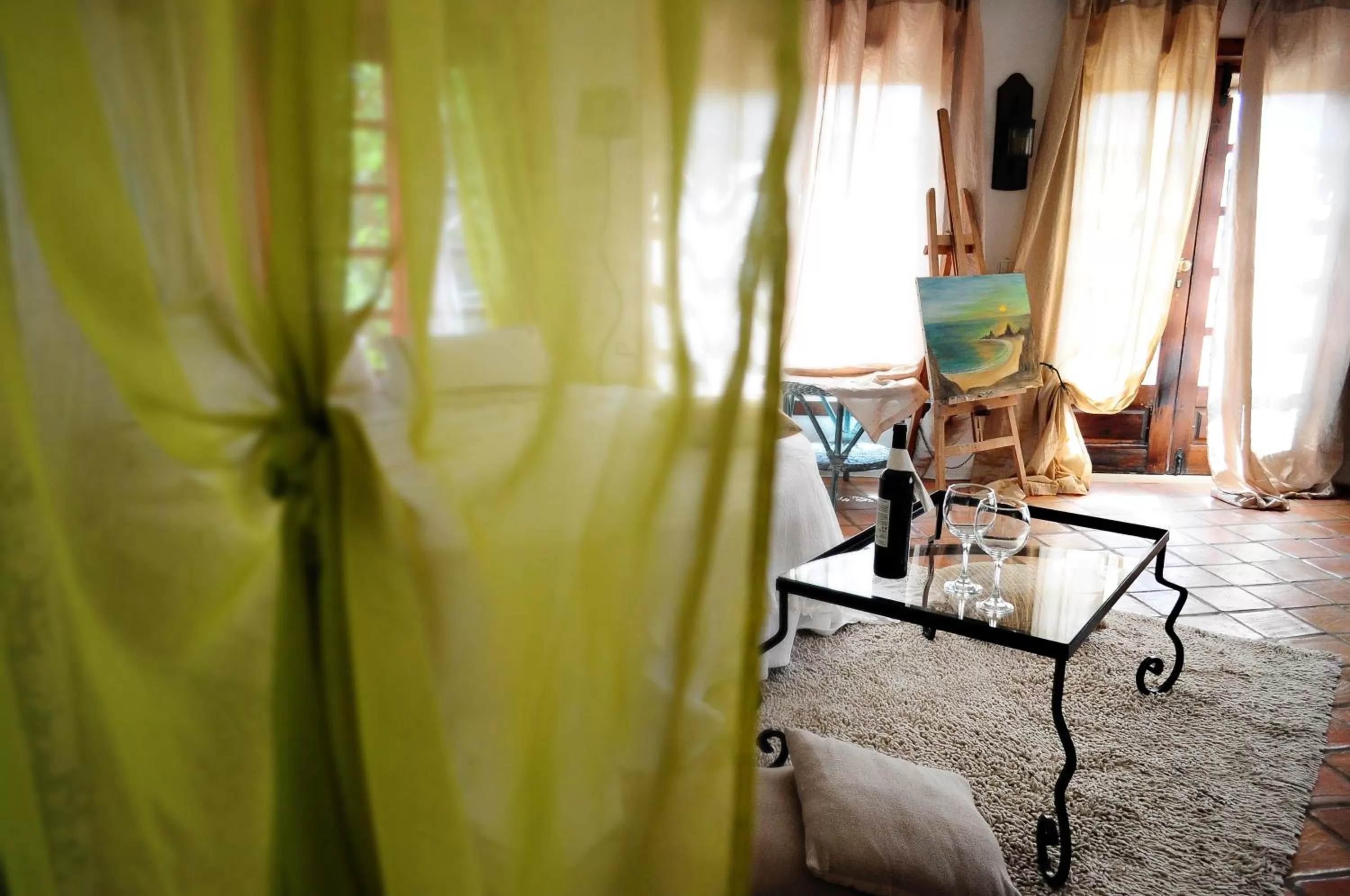 Photo of the whole room in Uma Casa a Beira Sol