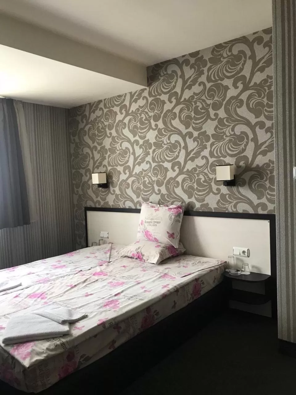 Photo of the whole room, Bed in Casa Blanca