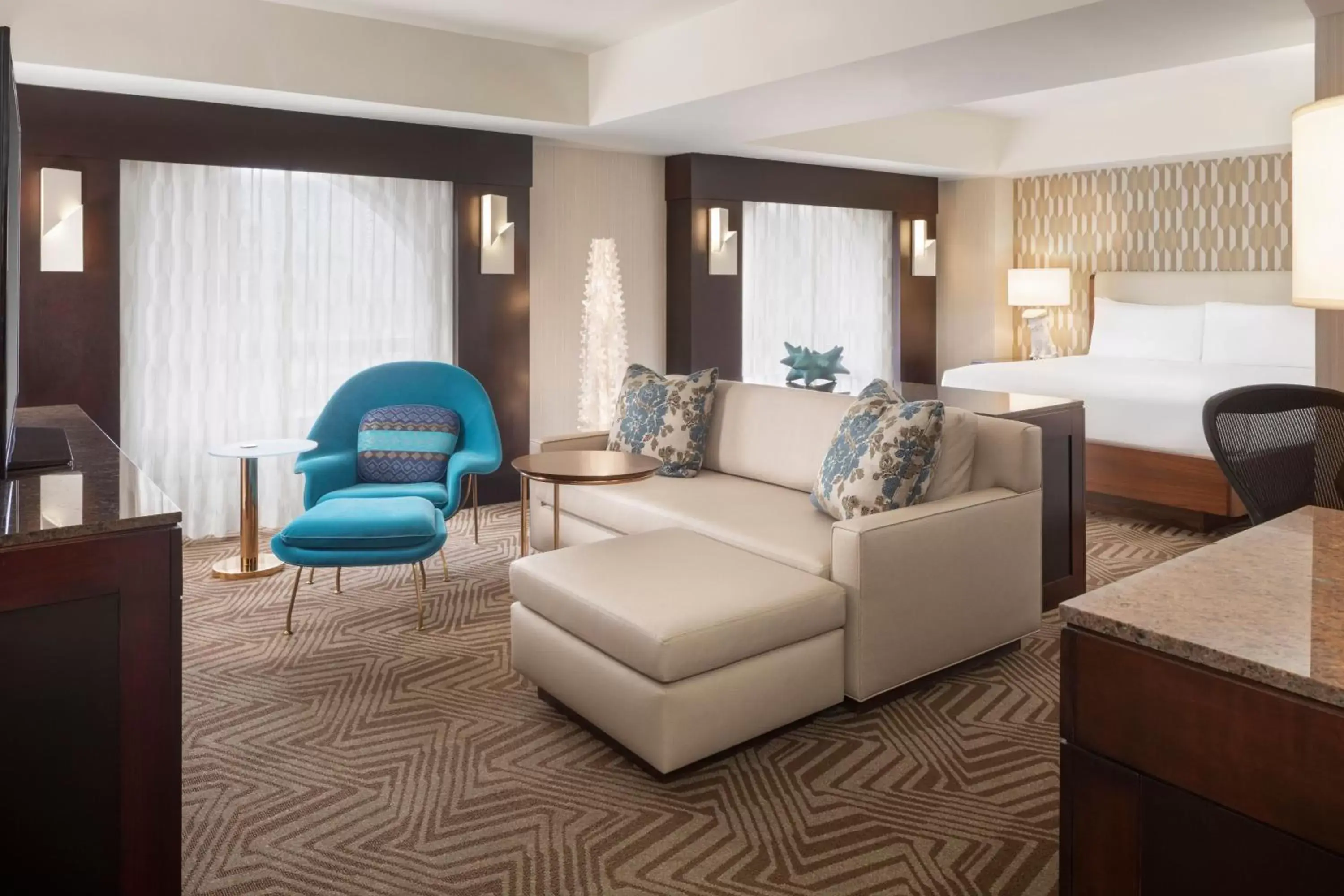 King Suite in Renaissance Phoenix Downtown Hotel King Suite in Renaissance Phoenix Downtown Hotel