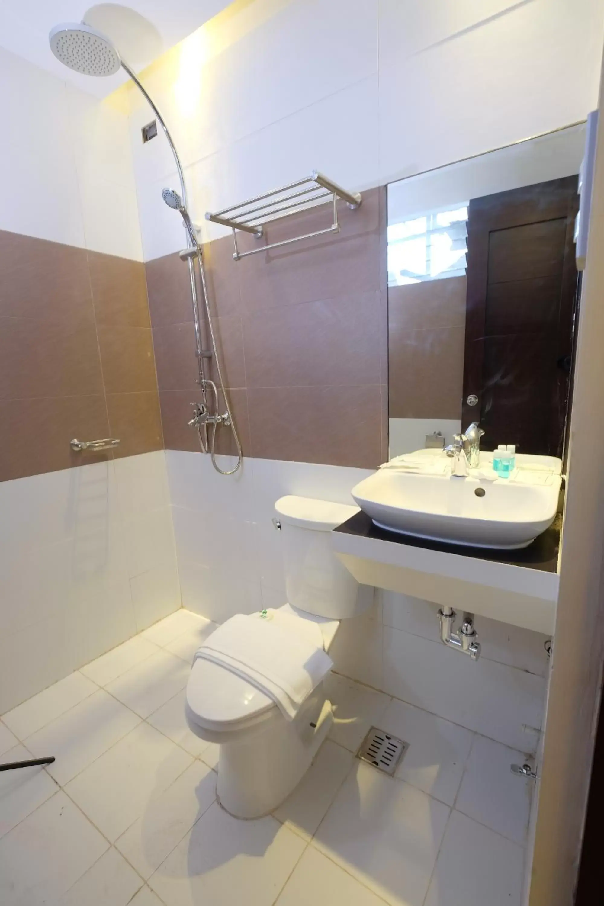 Deluxe Triple Room in Southpole Central Hotel Deluxe Triple Room in Southpole Central Hotel