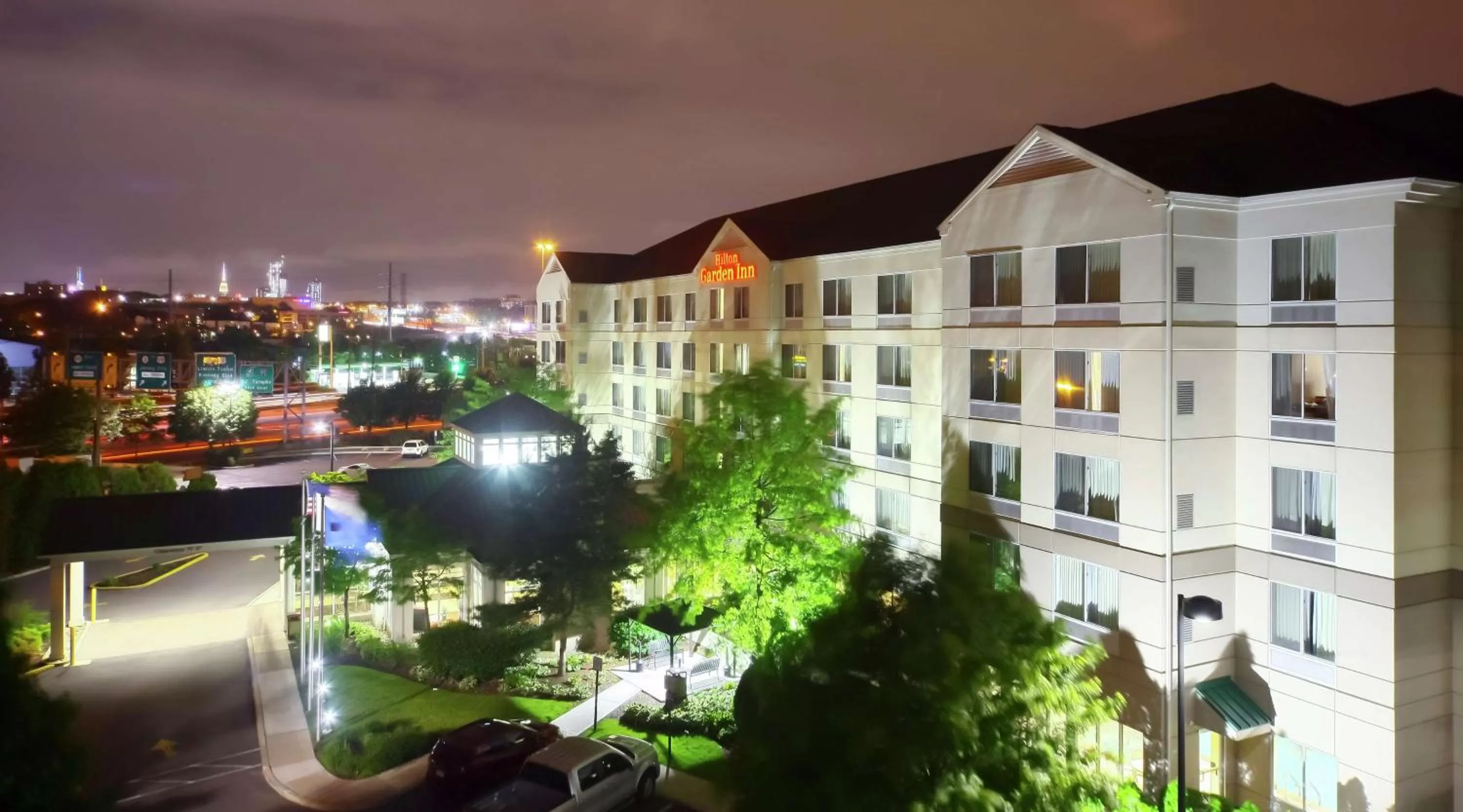 Property building in Hilton Garden Inn Secaucus/Meadowlands