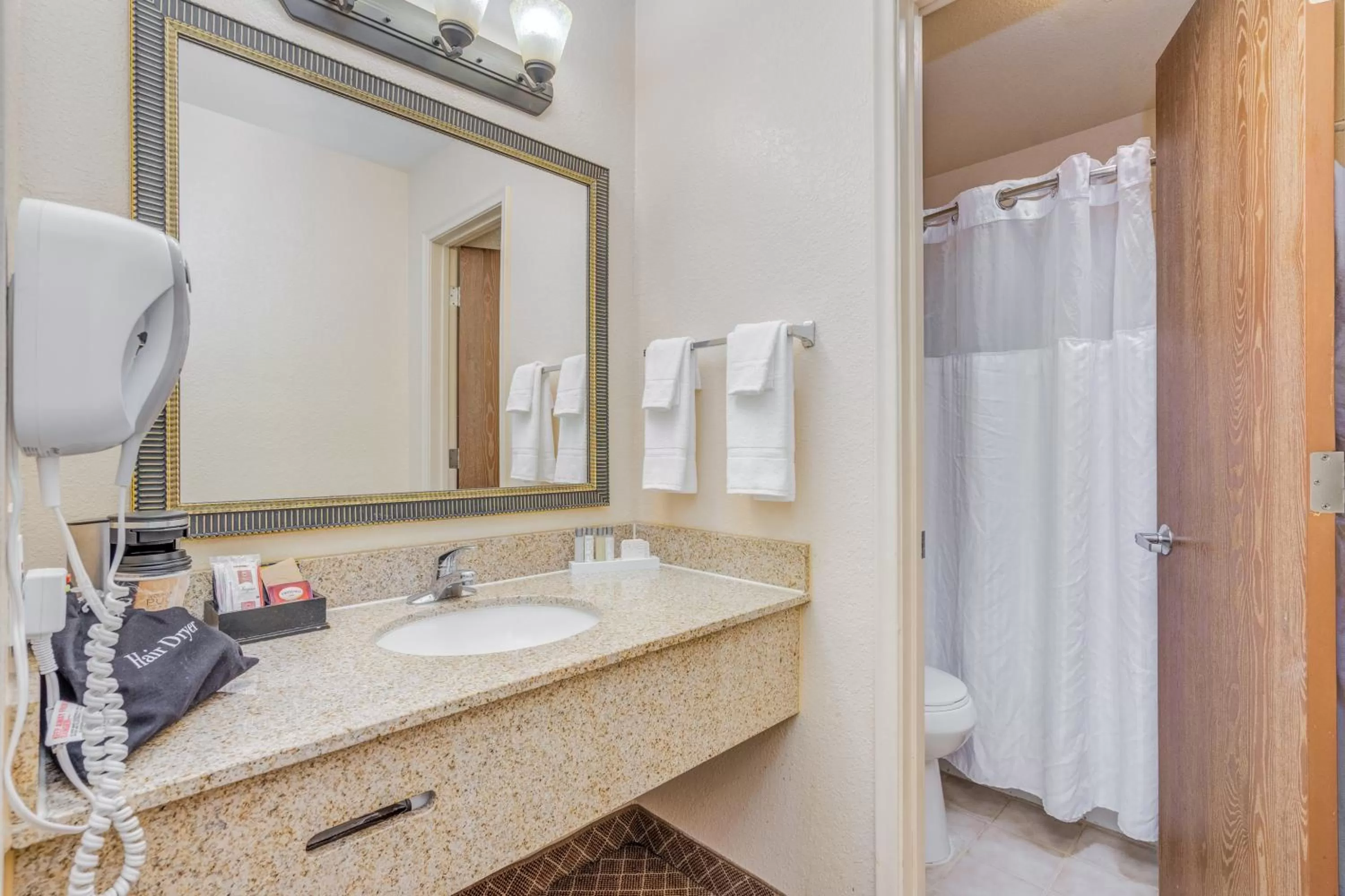 Bathroom in Sierra Suites Boutique Hotel