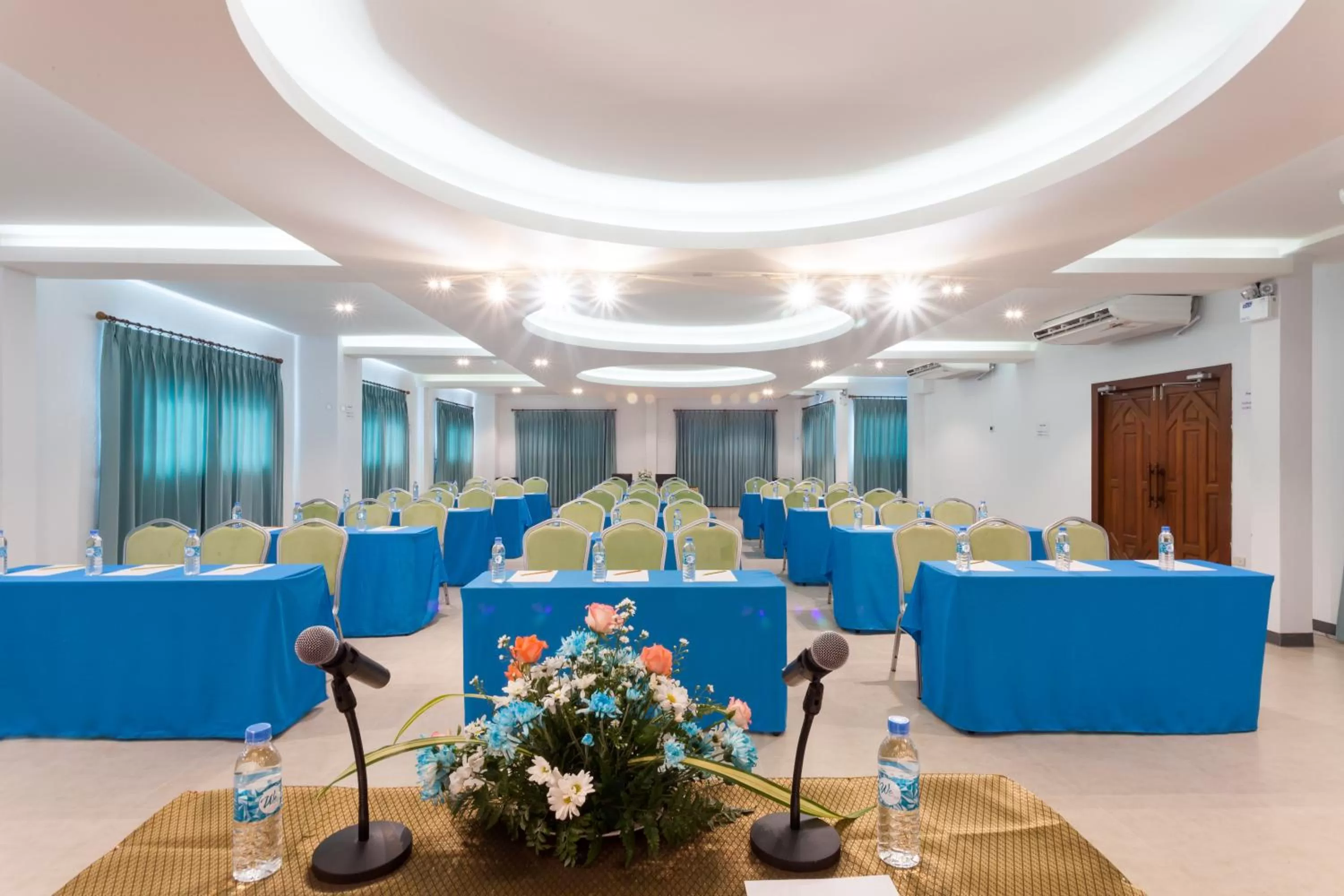 Area and facilities in We Briza Hotel Chiangmai