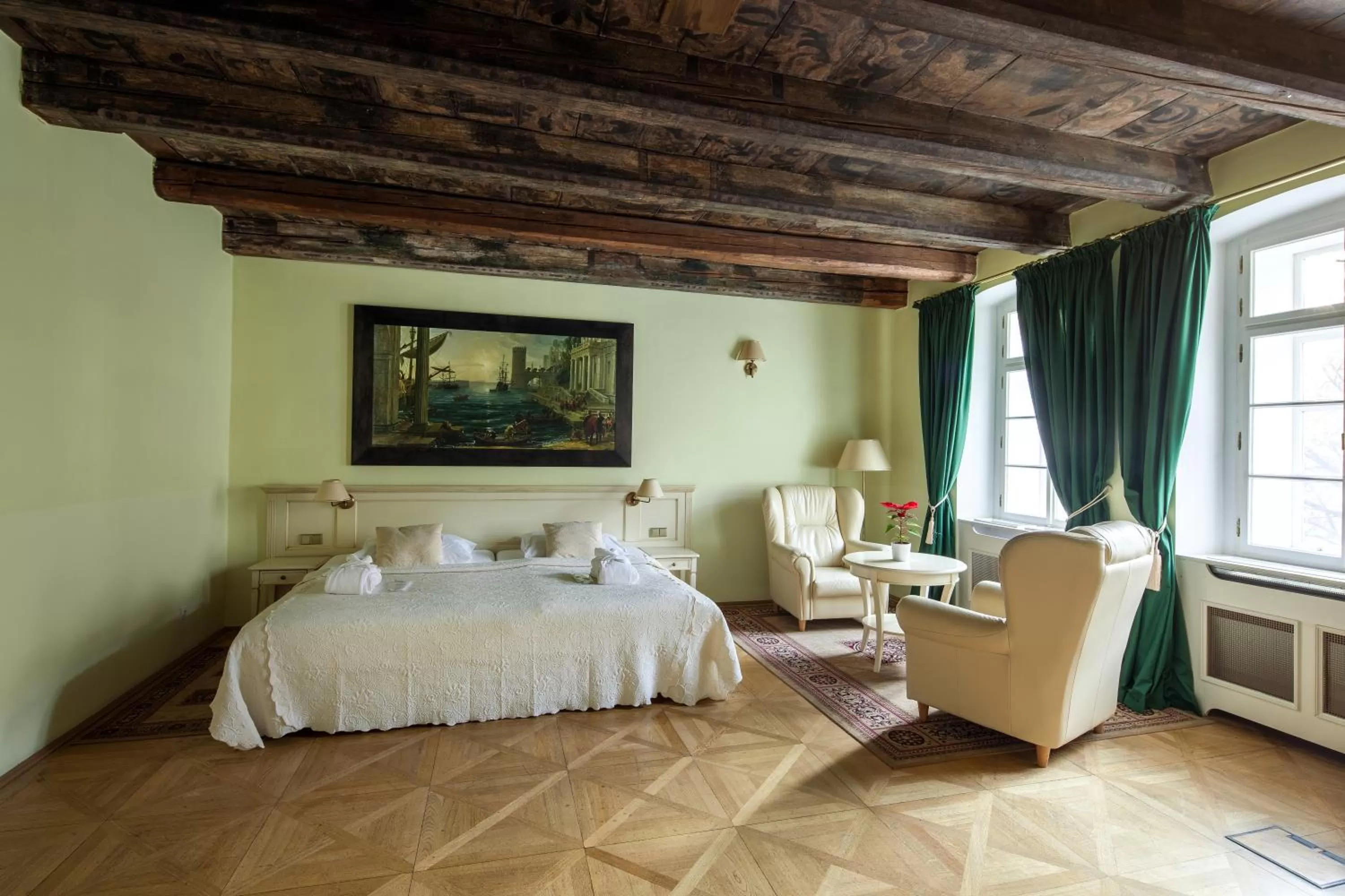 Photo of the whole room, Bed in Tyn Yard Residence