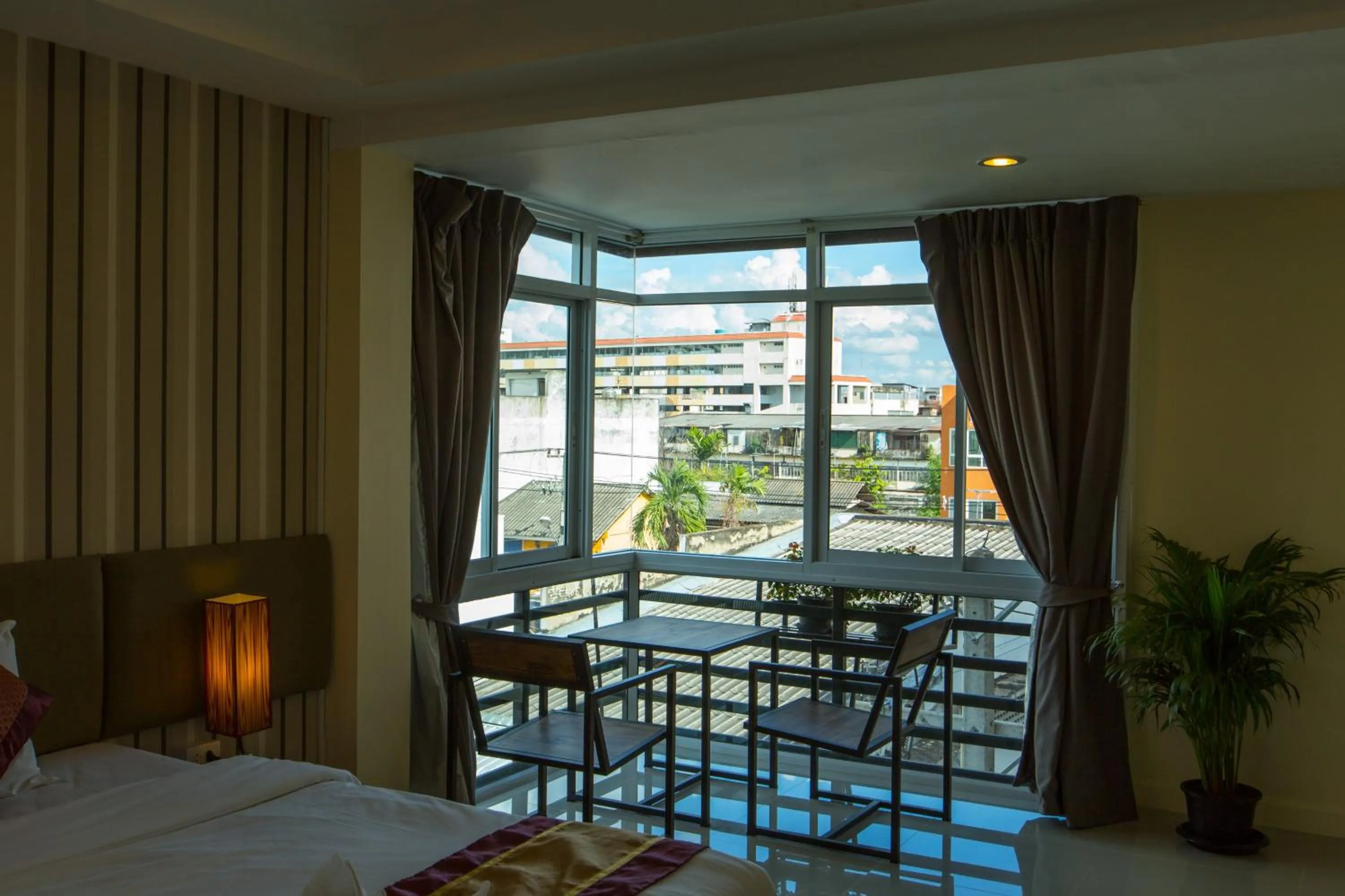 City view, Bed in Chiang Mai Waroros Boutique Hotel