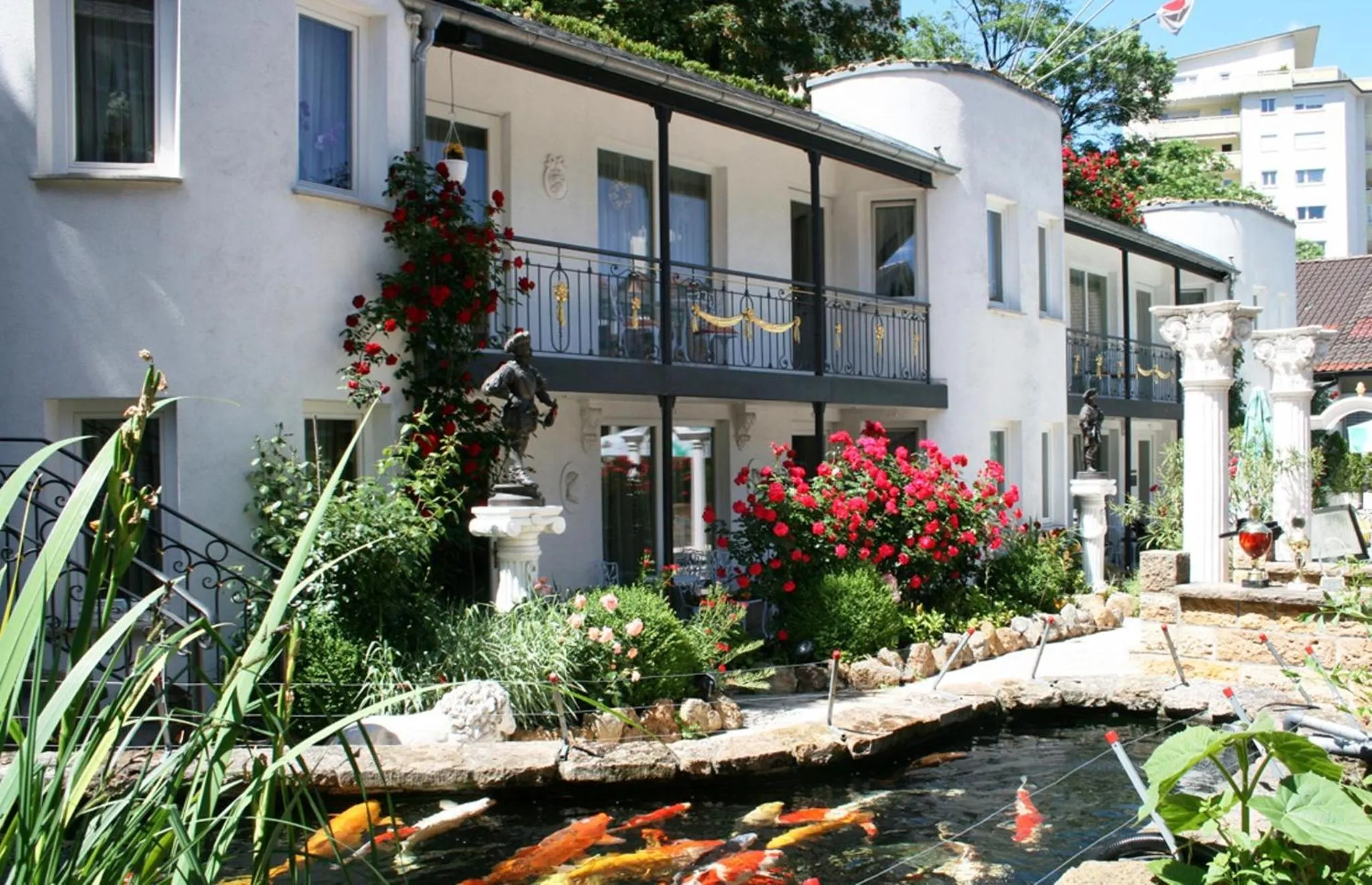 Facade/entrance in Zur Weinsteige