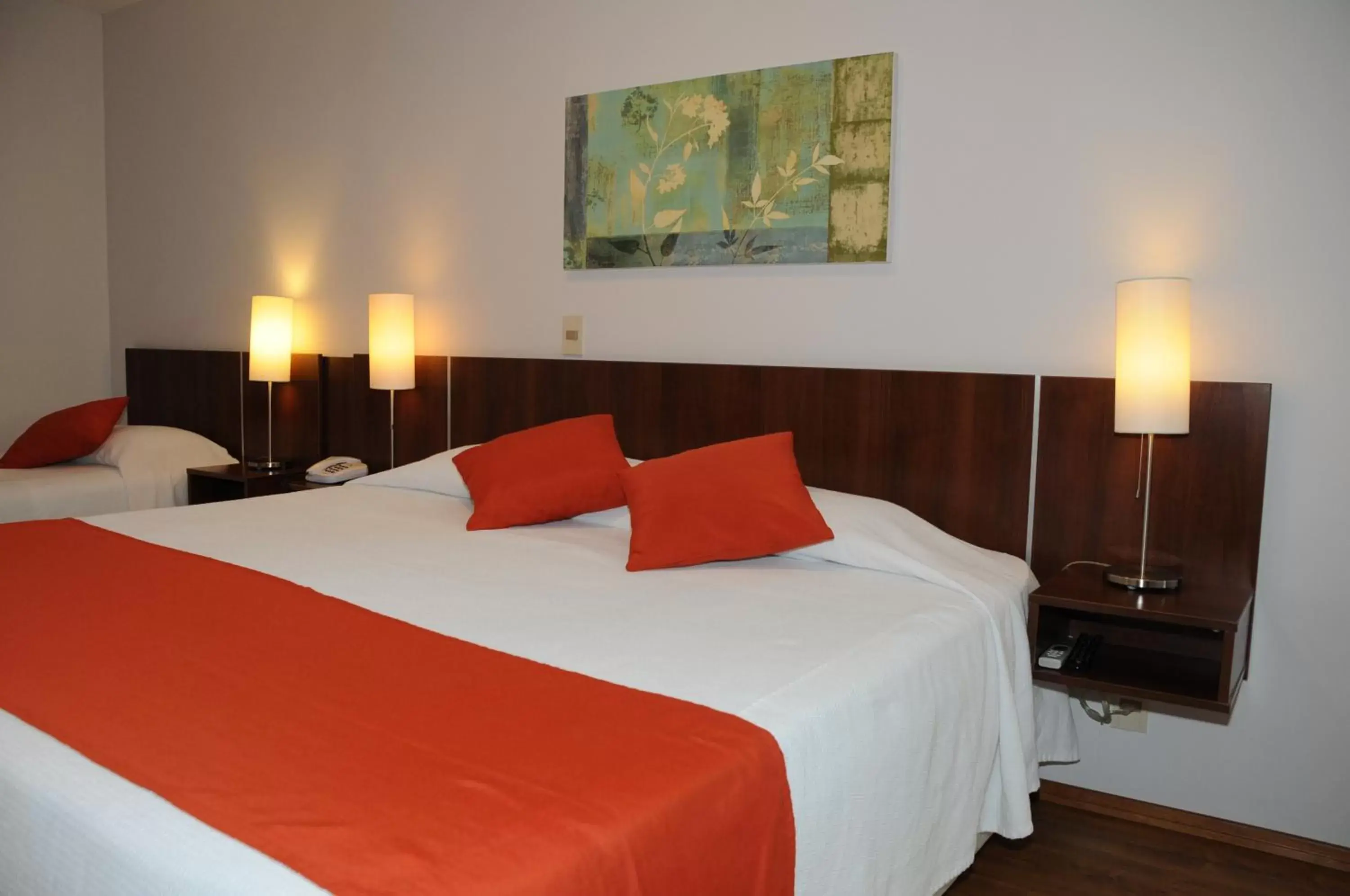 Superior Double Room in Hotel California Superior Double Room in Hotel California