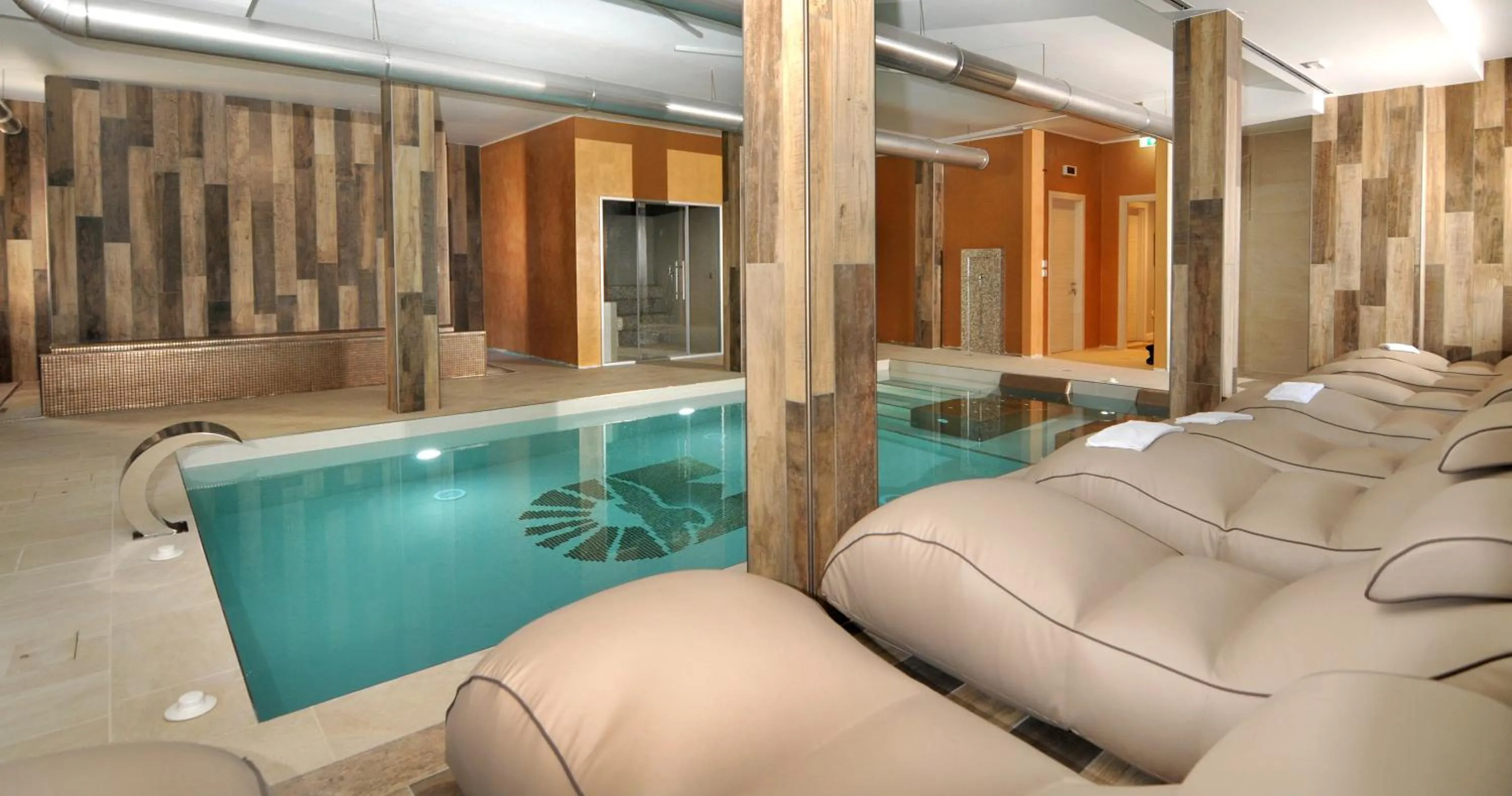 Hot Tub in Marina Palace Hotel 4 stelle S