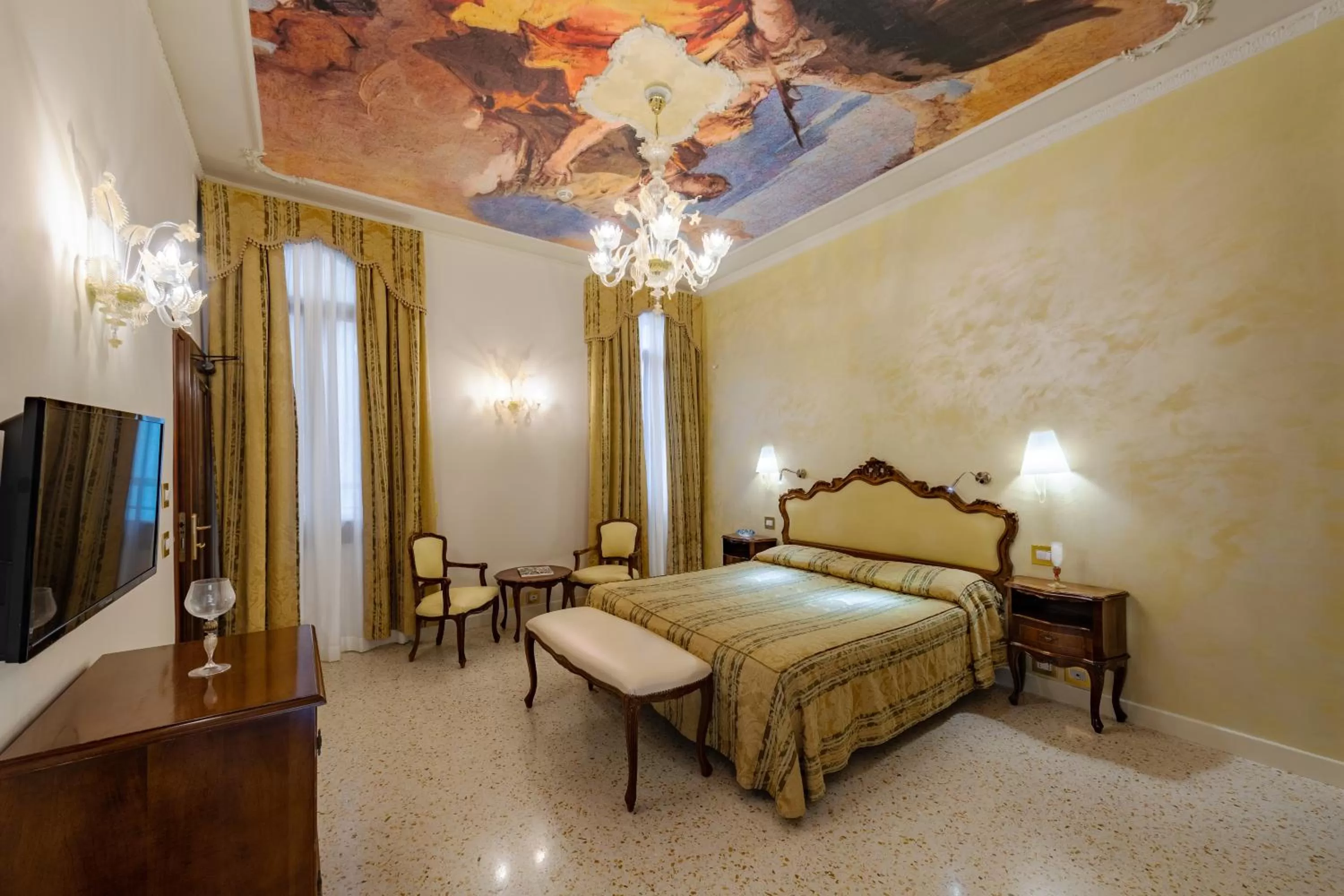 Photo of the whole room, Bed in Hotel Scandinavia - Relais