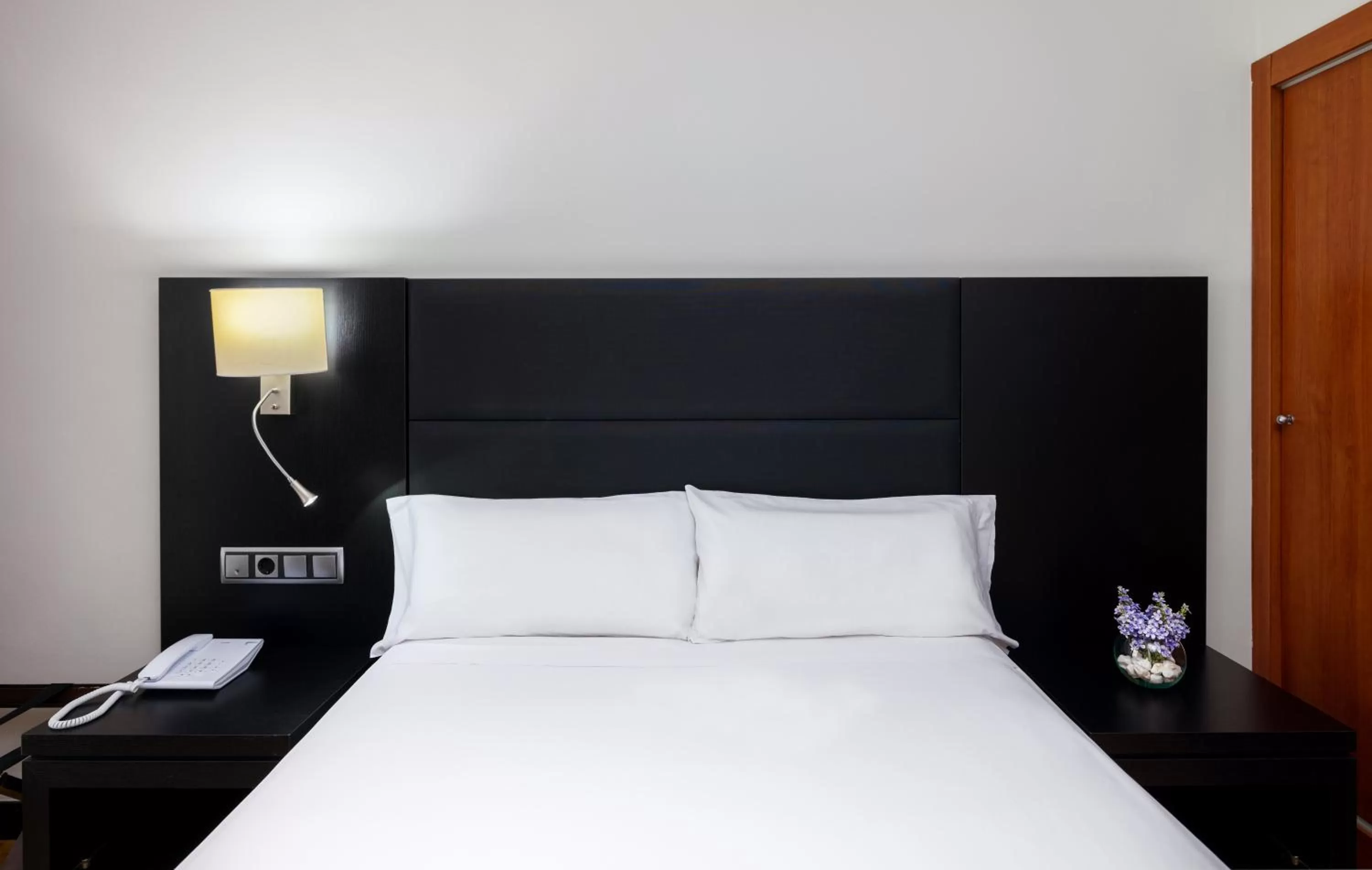 Bed in Virgen de los Reyes