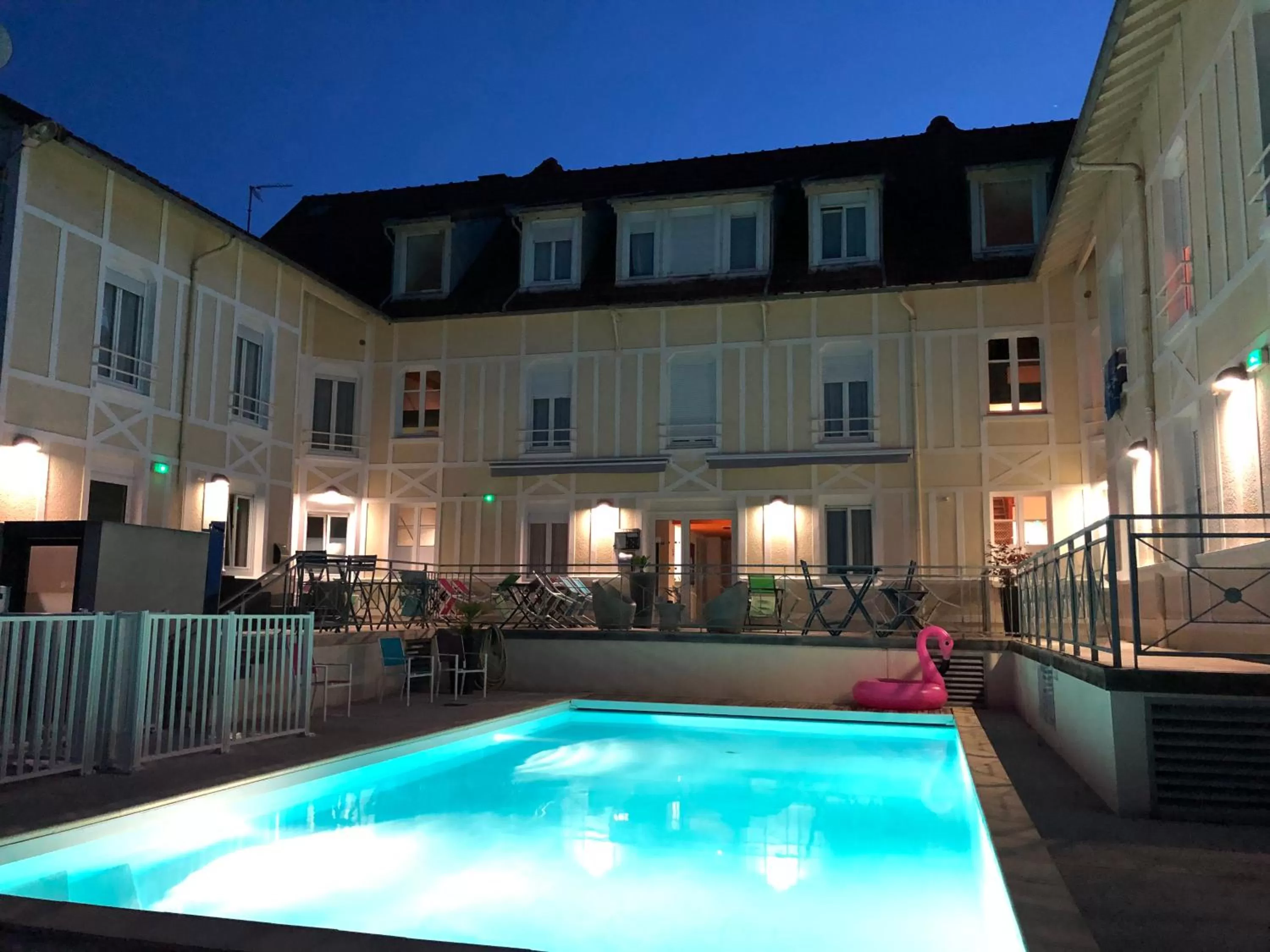 Property building in Boutique Hôtel d'Orbigny Chatelaillon - La Rochelle