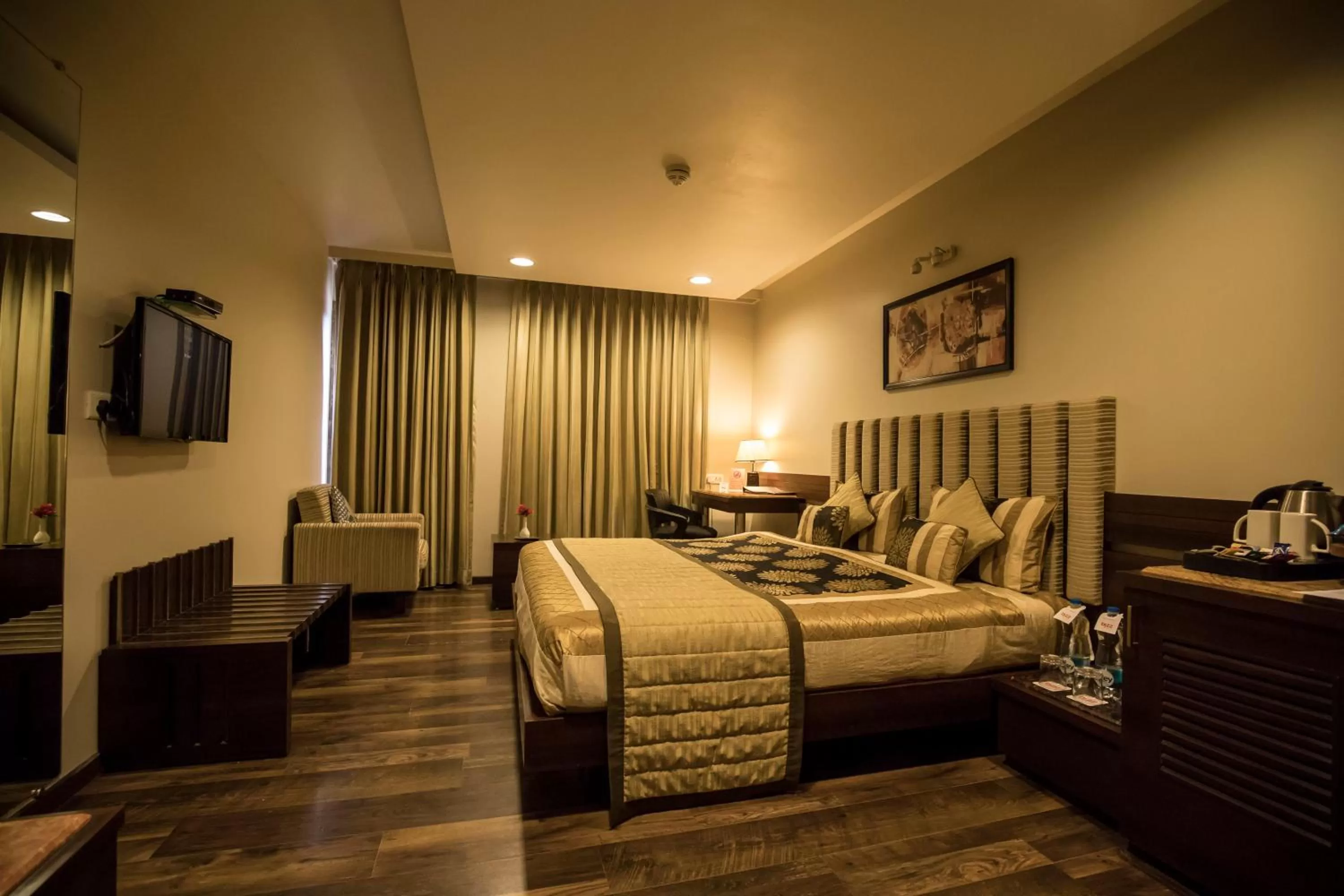 Photo of the whole room, Bed in Bizz The Hotel