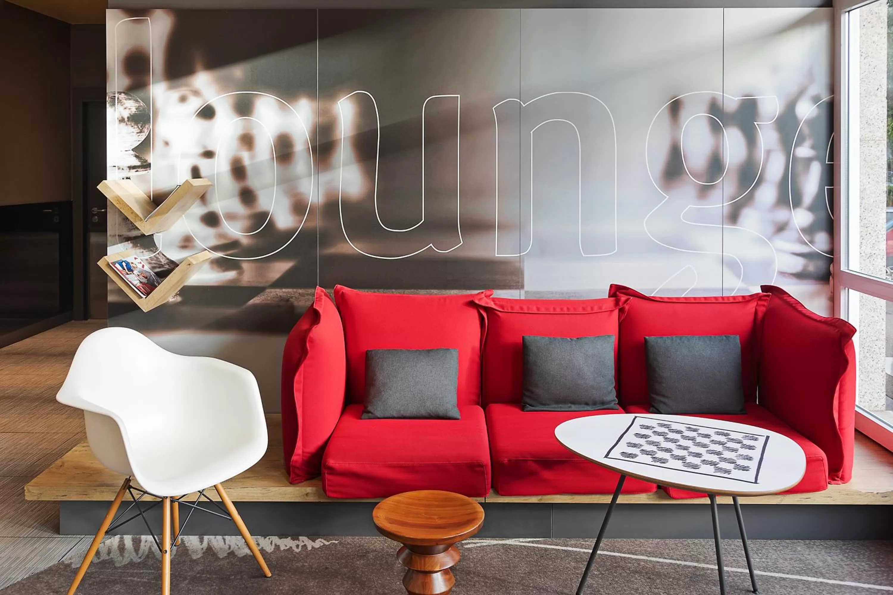 Lobby or reception in Ibis Salamanca