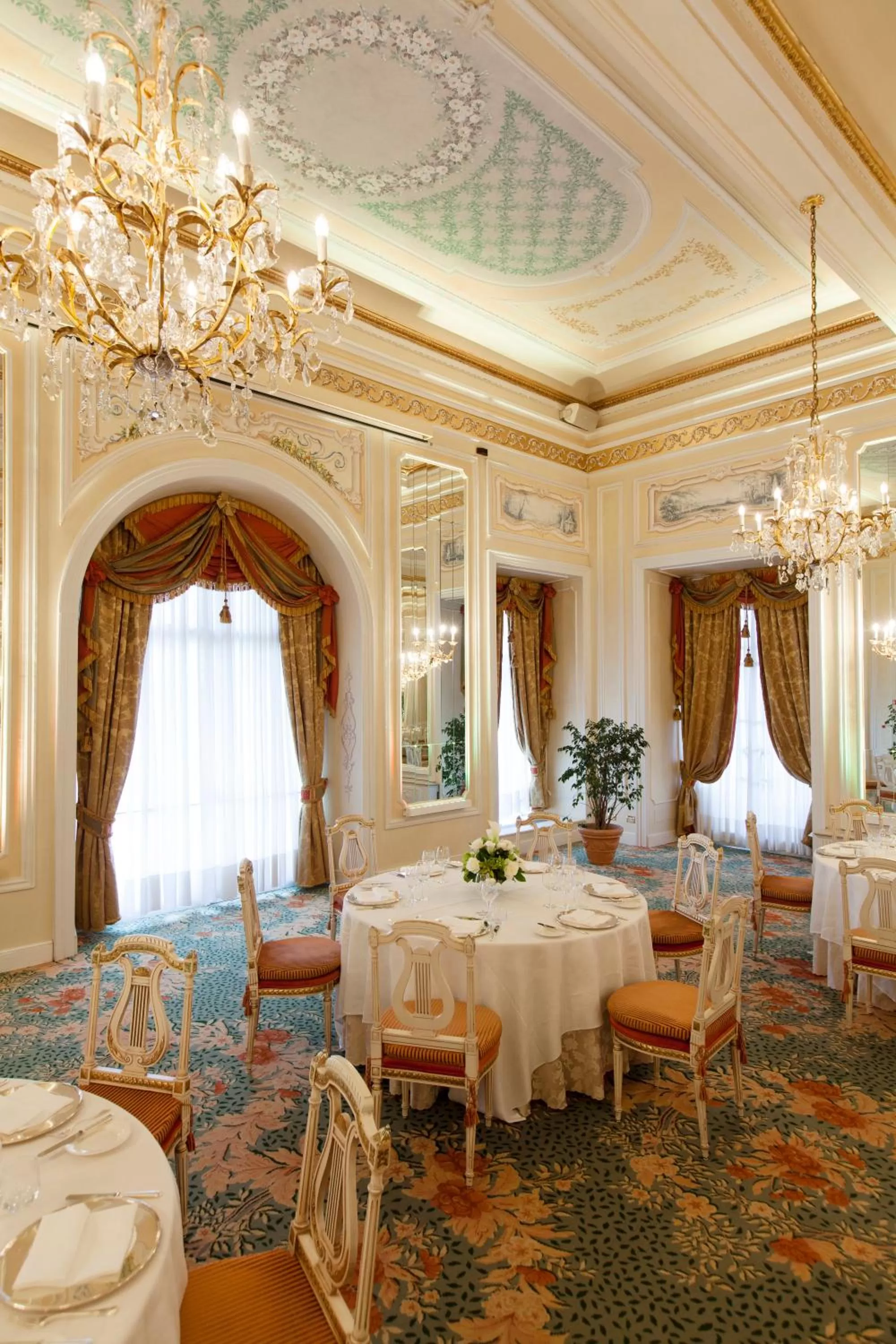 Restaurant/places to eat in Grand Hotel des Iles Borromées & SPA